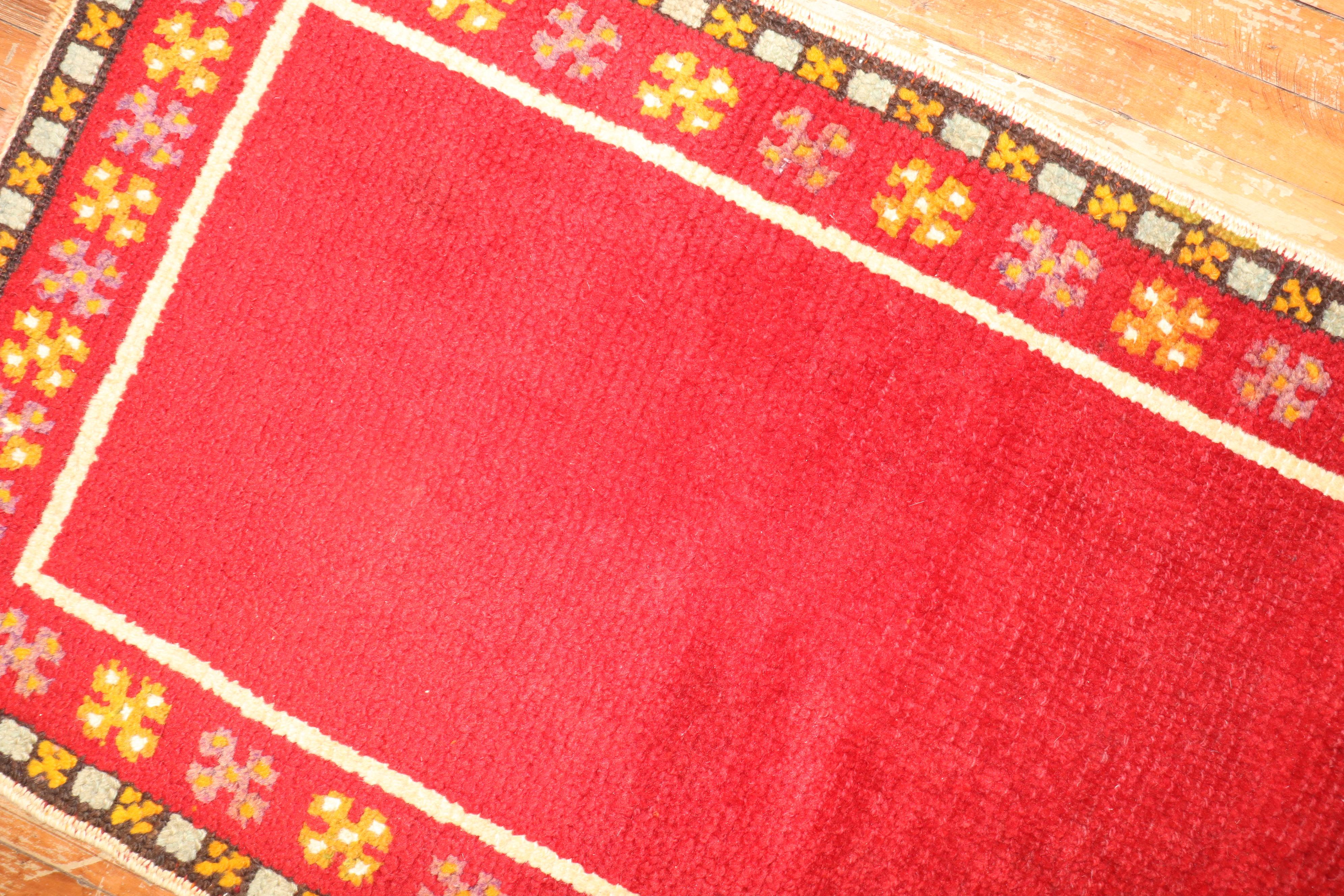 Strawberry Red Mid-20th Century Turkish Tulu Narrow Runner For Sale 2