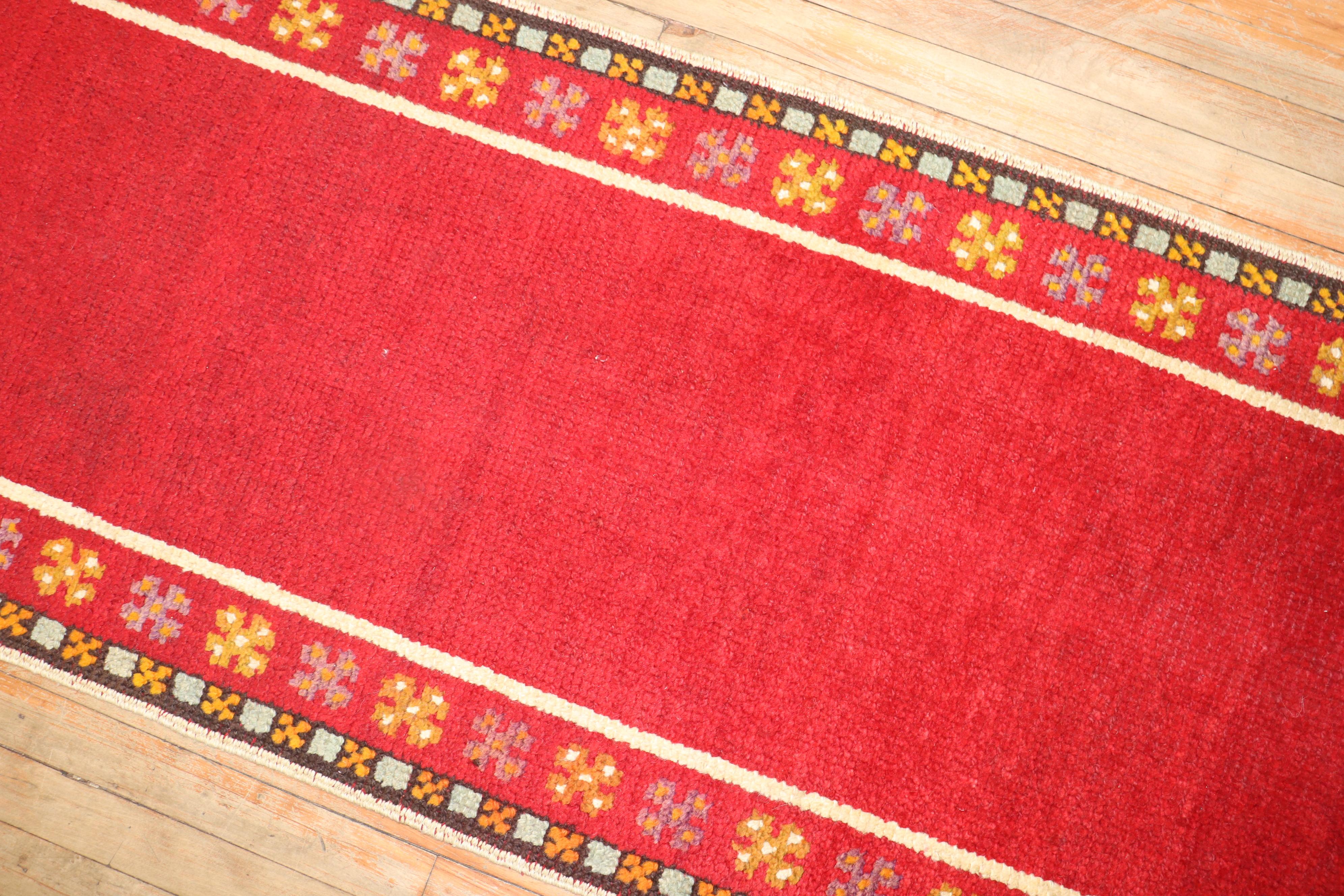 Strawberry Red Mid-20th Century Turkish Tulu Narrow Runner For Sale 3