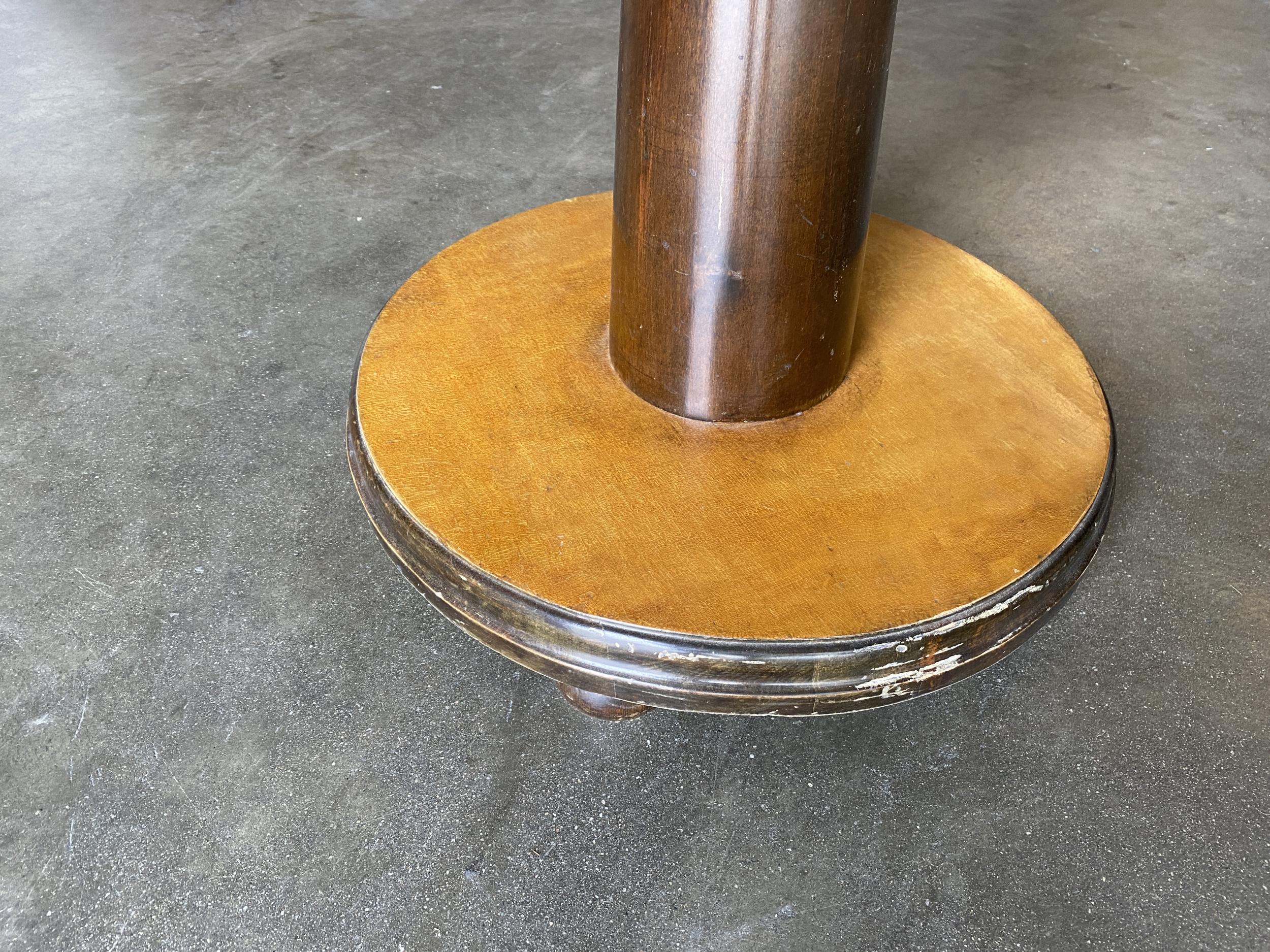 American Streamline Round Two-Tone Coffee Table For Sale