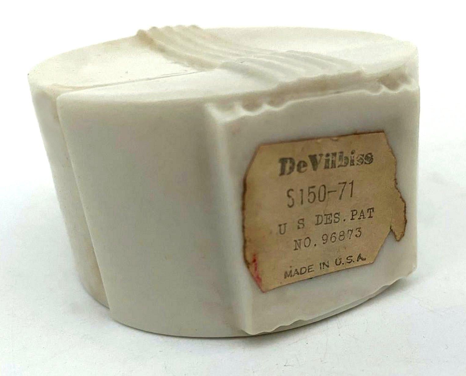 Botella de perfume atomizador Streamline Art Decó de cristal dorado de 24 quilates de DeVilbiss, c1940 en venta 3