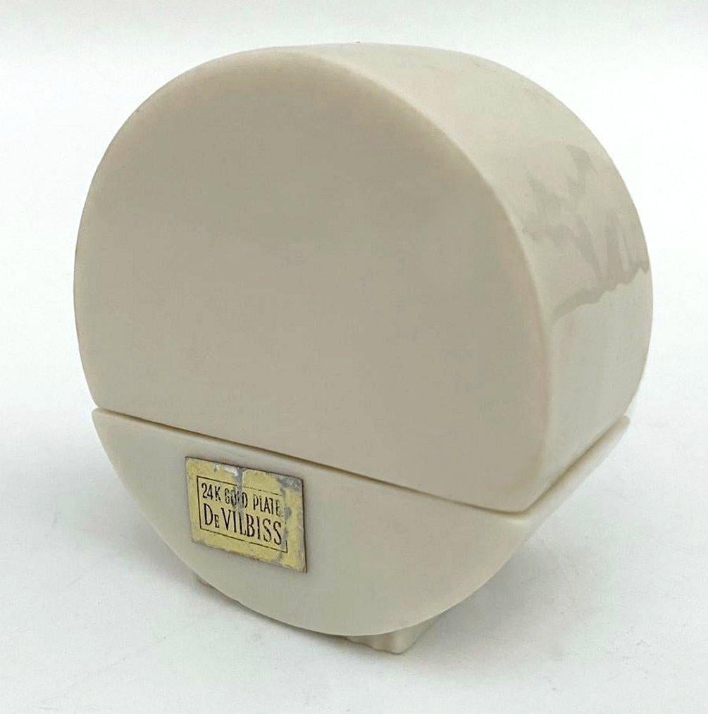 Botella de perfume atomizador Streamline Art Decó de cristal dorado de 24 quilates de DeVilbiss, c1940 Grabado en venta