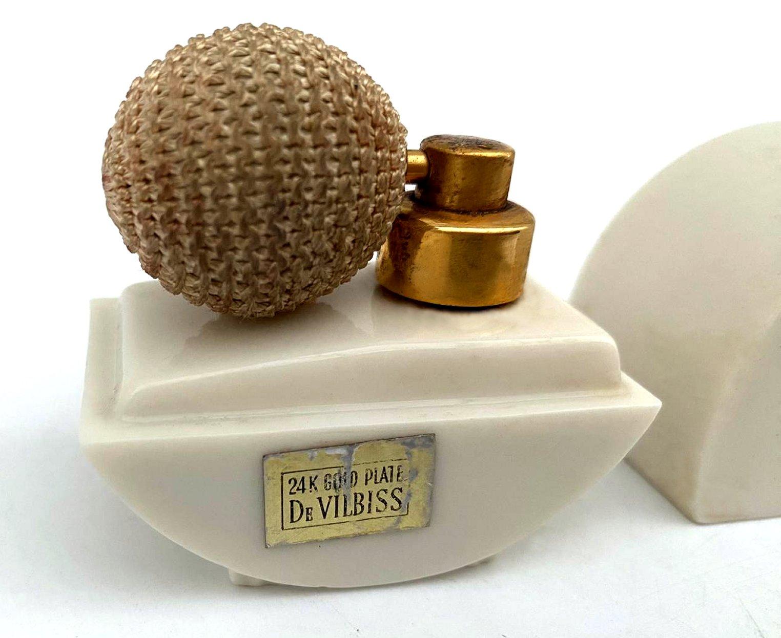 Botella de perfume atomizador Streamline Art Decó de cristal dorado de 24 quilates de DeVilbiss, c1940 siglo XX en venta