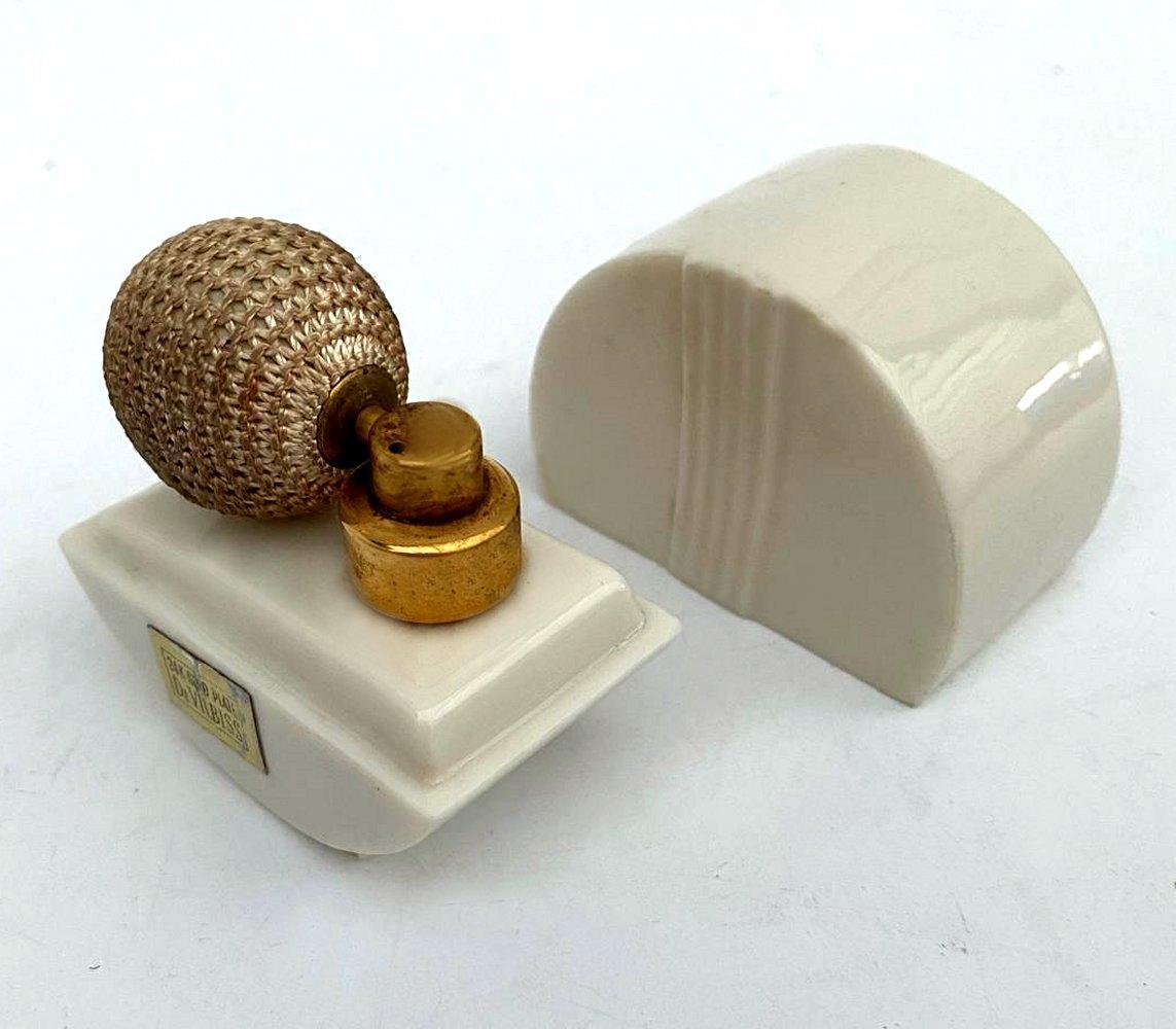 Botella de perfume atomizador Streamline Art Decó de cristal dorado de 24 quilates de DeVilbiss, c1940 en venta 1