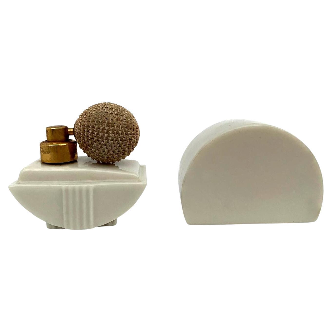 Botella de perfume atomizador Streamline Art Decó de cristal dorado de 24 quilates de DeVilbiss, c1940 en venta