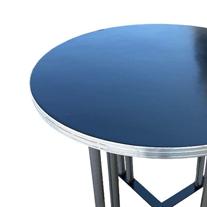 Runder, stromlinienförmiger Art-Déco-Chrom-Beistell-Rauchtisch im Zustand „Gut“ im Angebot in Van Nuys, CA