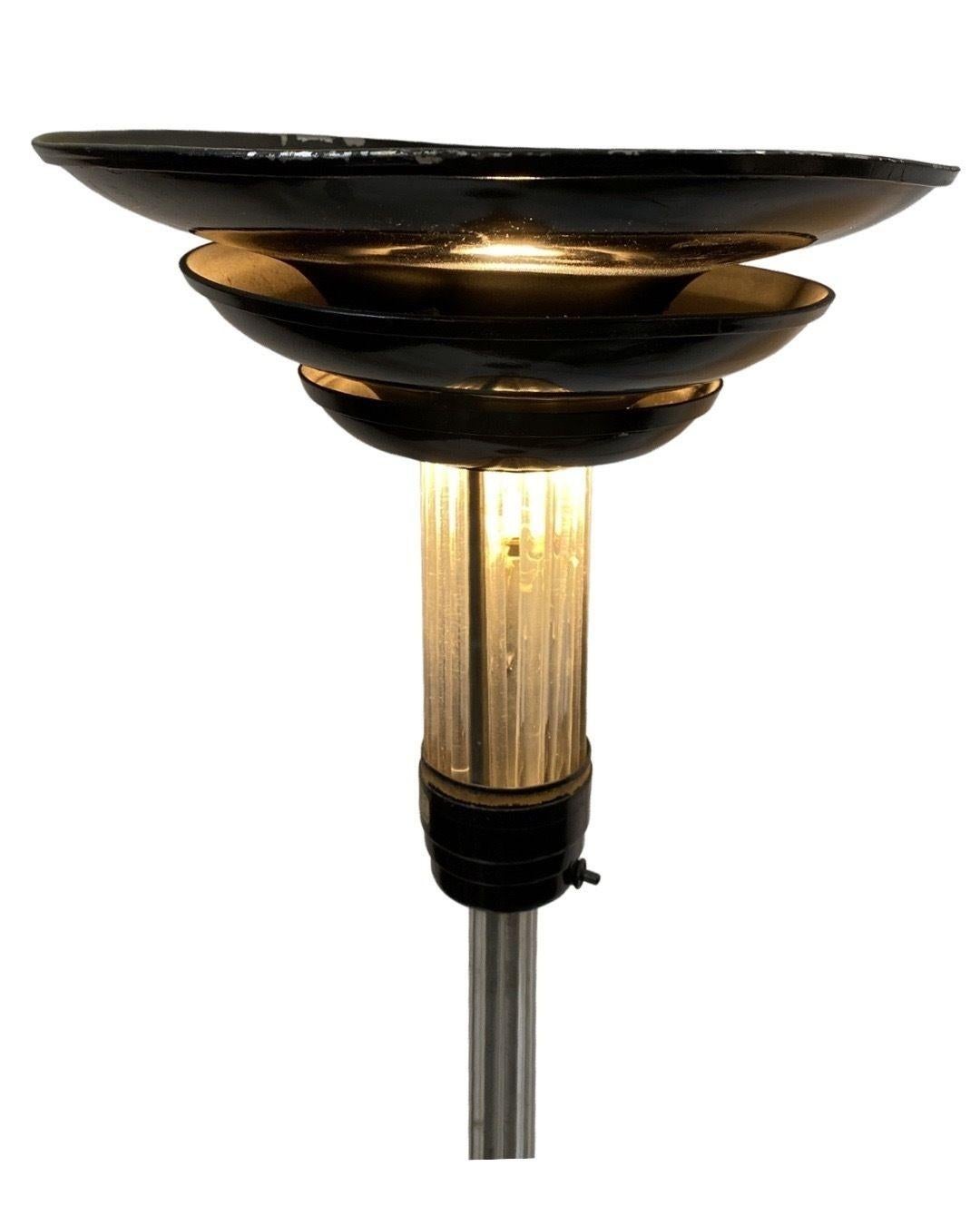 Streamline Art Deco Glass Rod Torchiere Floor Lamp w/ 3 Tier Spun Aluminum Shade In Good Condition For Sale In Van Nuys, CA