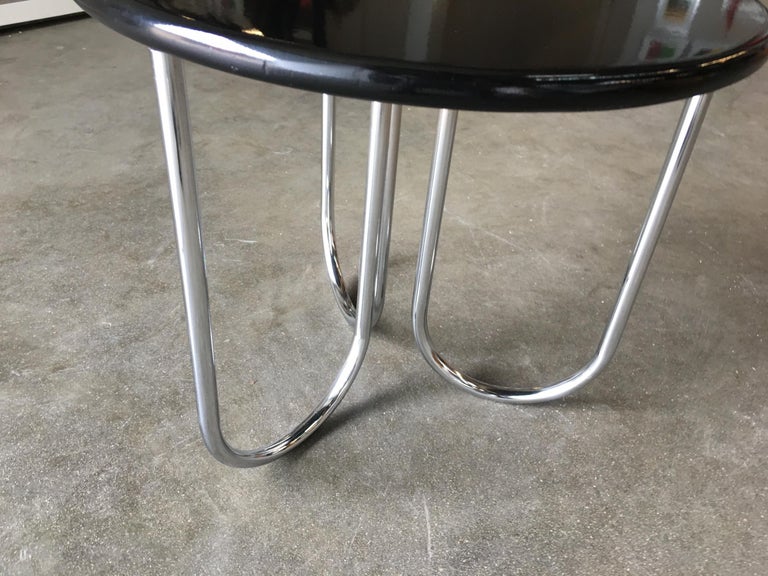 Streamline Black Lacquer Chrome Coffee Table by Royalchrome In Excellent Condition For Sale In Van Nuys, CA