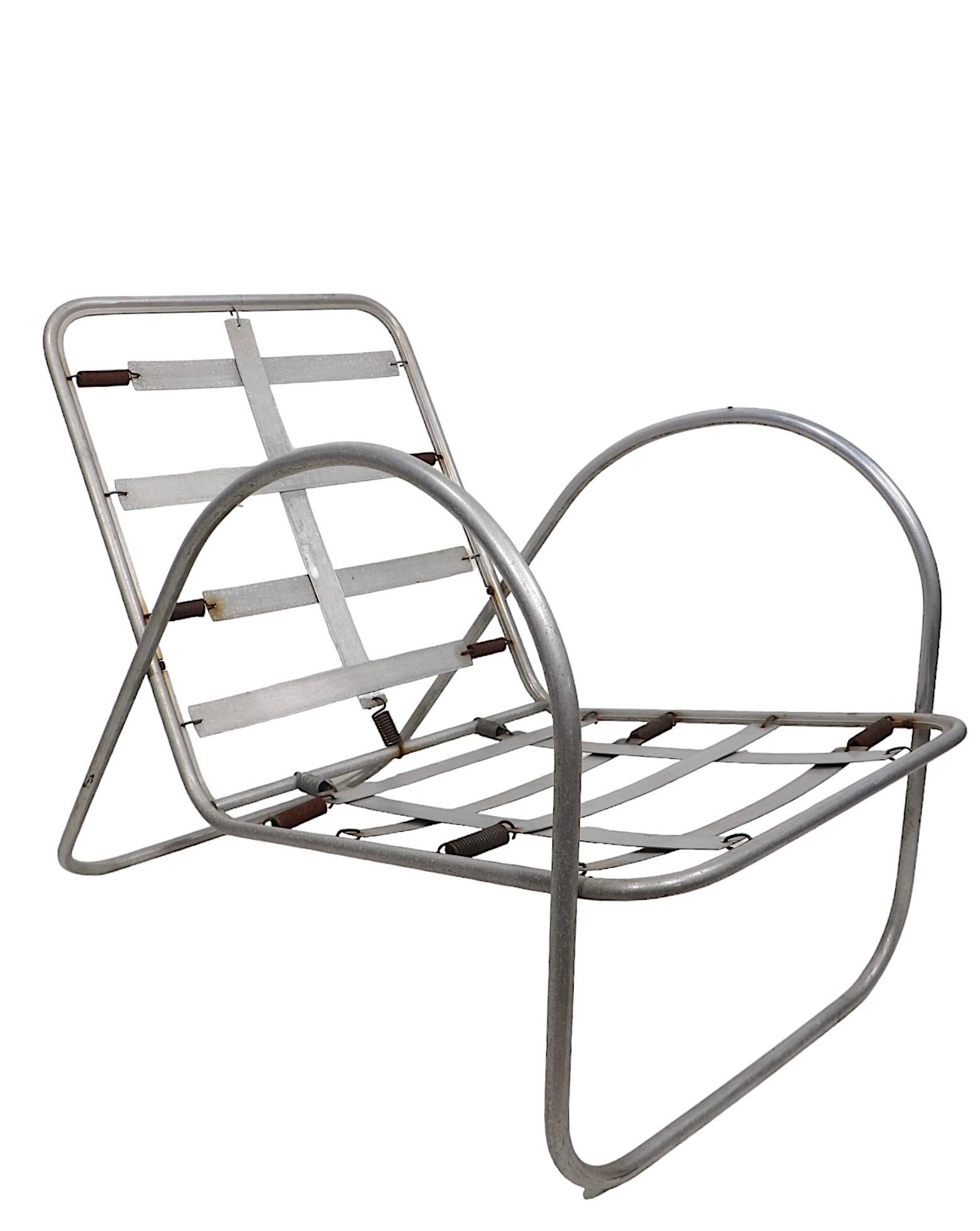 Stromlinienförmiger Design-Aluminium-Sessel für den Innenhof am Pool  Richard Neutra  1930/40s (Art déco) im Angebot