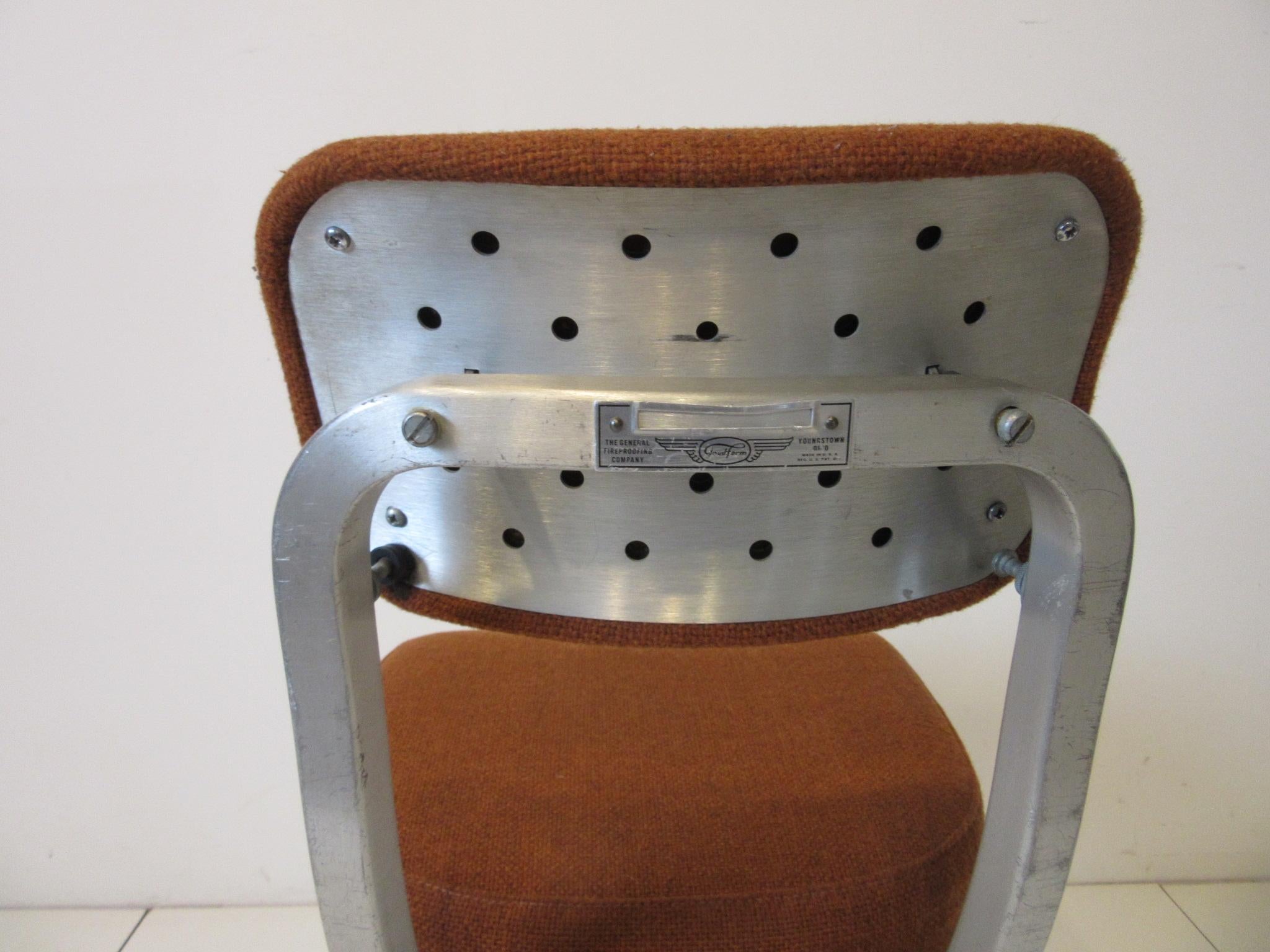 American Streamline / Industrial Desk Chair by General Fireproofing Co. For Sale