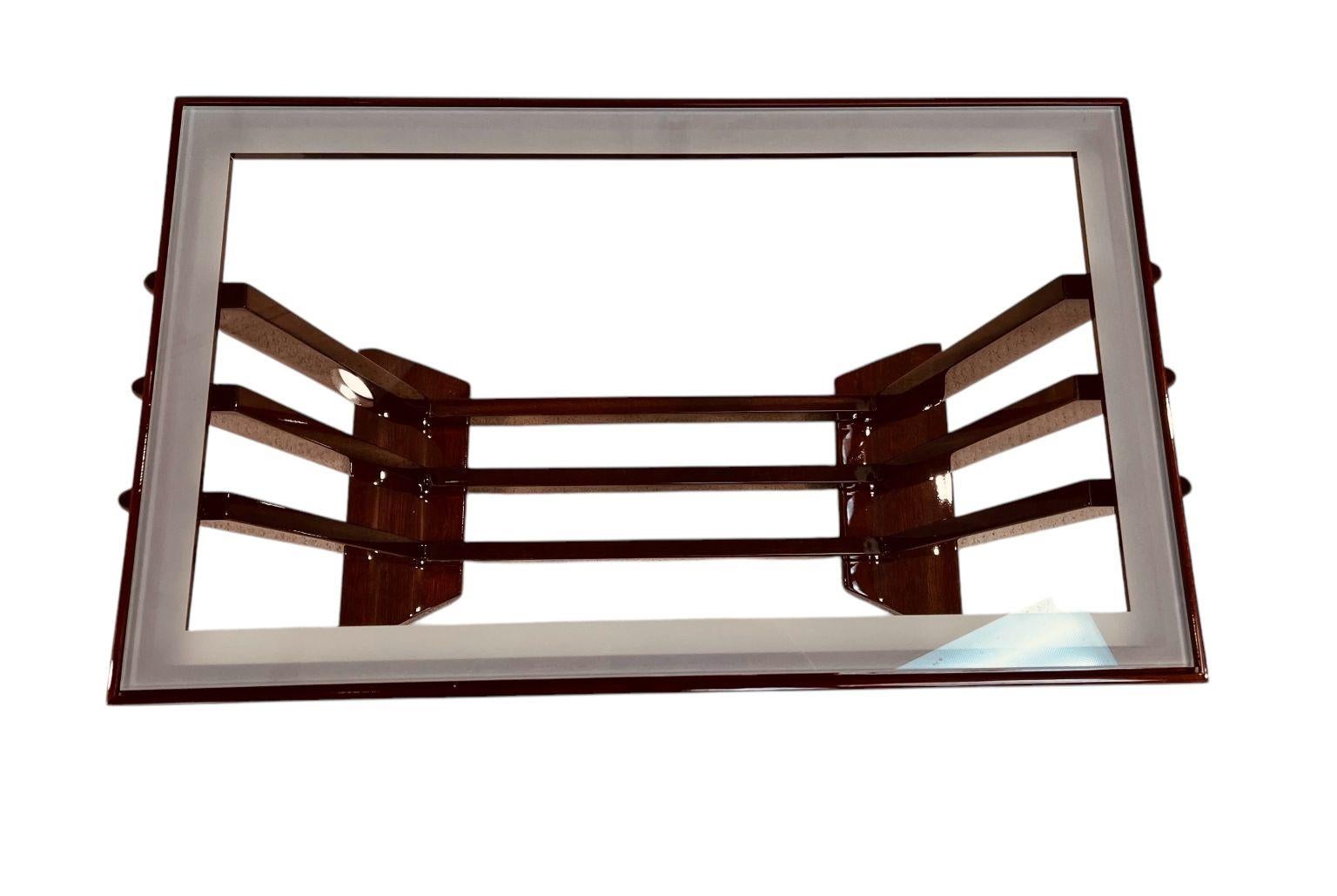 Streamline Moderne Art Deco Side/End Table In Solid Walnut, American C. 1930 For Sale 6