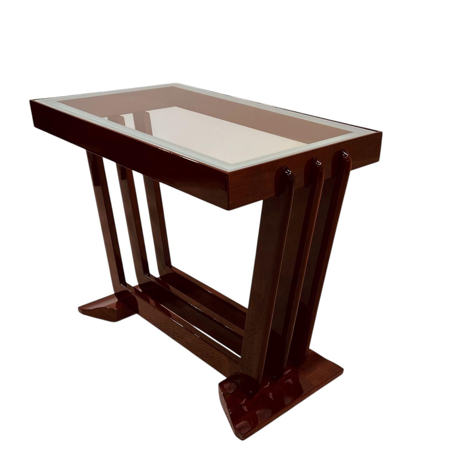 Streamline Moderne Art Deco Side/End Table In Solid Walnut, American C. 1930 For Sale 10