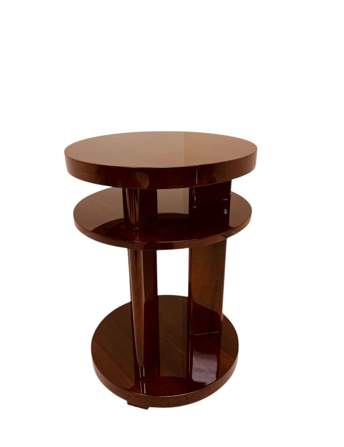 Streamline Modernist Art Deco Circular Three Tier Side Table American C. 1930-40 For Sale 6