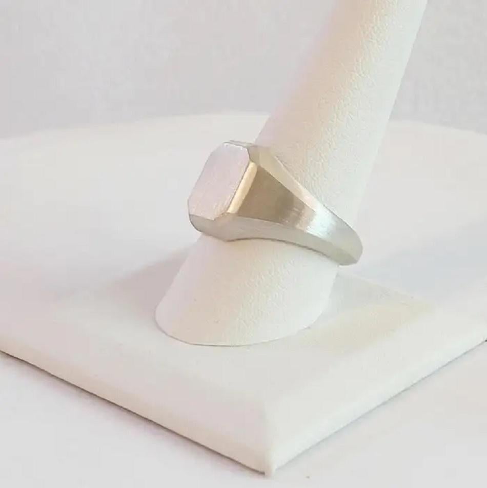 Men's Streamline Signet Ring Sterling Silver, 14.5mm