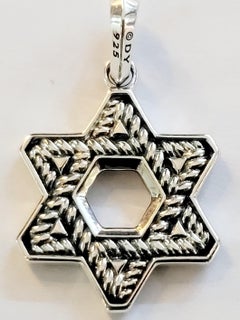 Pendentif Étoile de David profilée en argent sterling avec diamants noirs, 22,6 mm