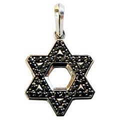 Pendentif Étoile de David profilée en argent sterling avec diamants noirs, 22,6 mm
