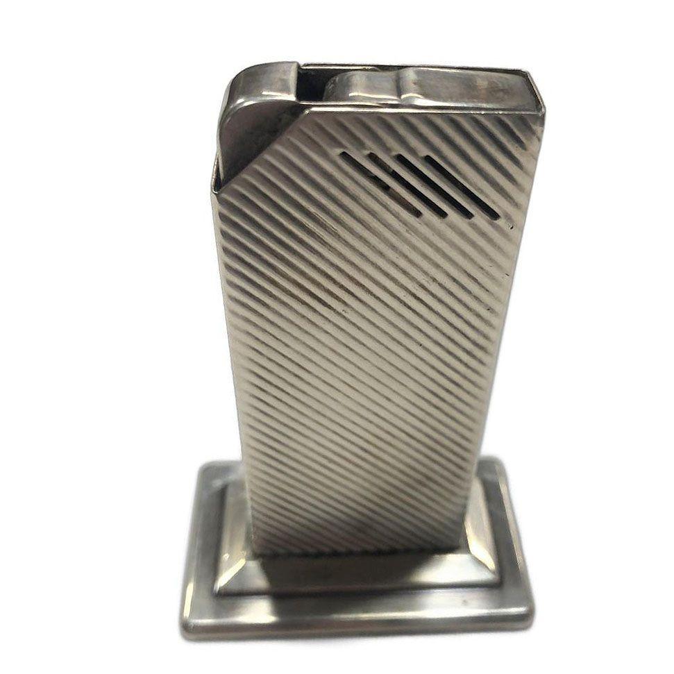Original 1940s Streamline Sterling Silver Tabletop Lighter by Avedon In Excellent Condition For Sale In Van Nuys, CA