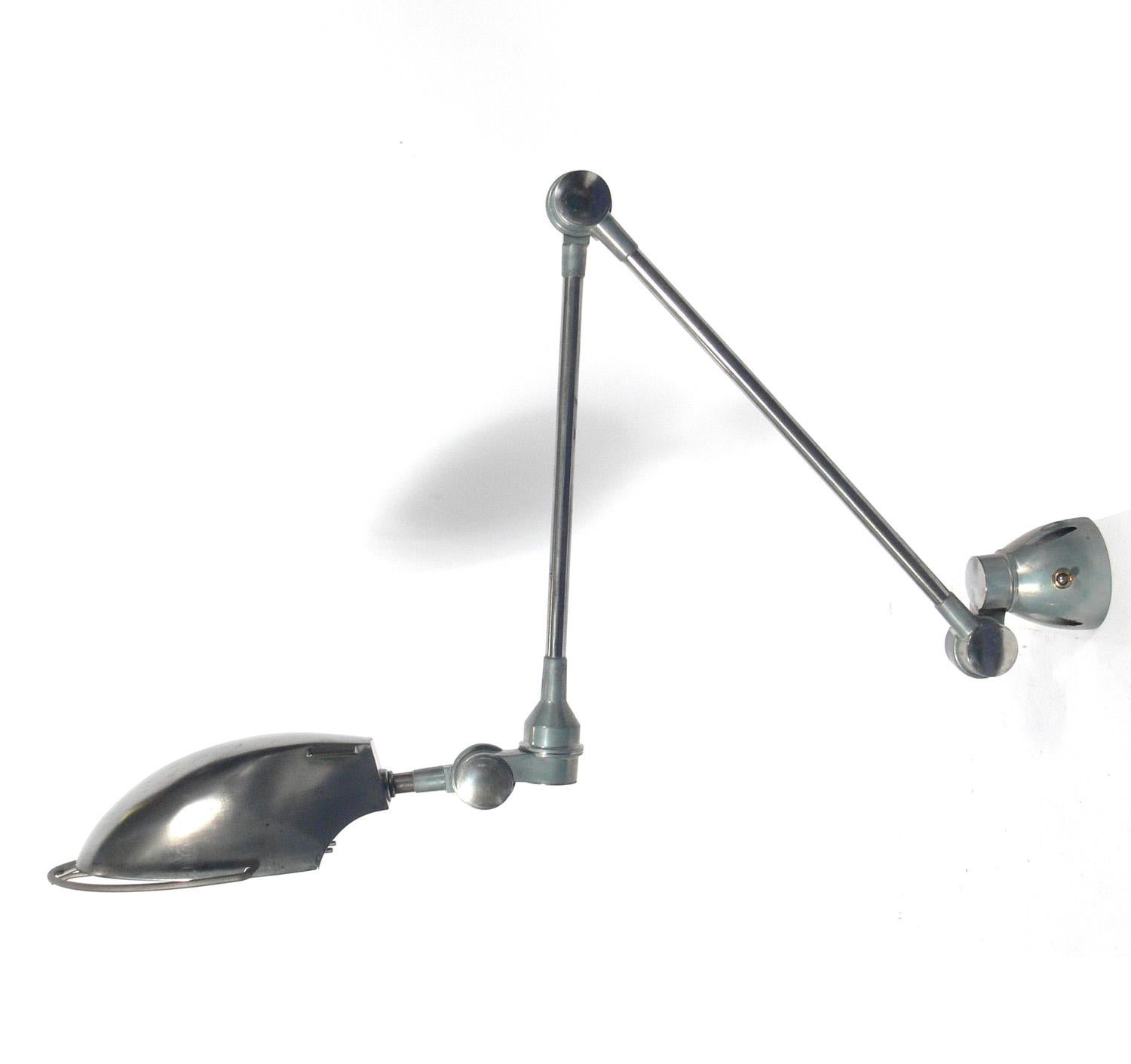 Streamlined Articulated Metal Desk Lamp In Good Condition In Atlanta, GA