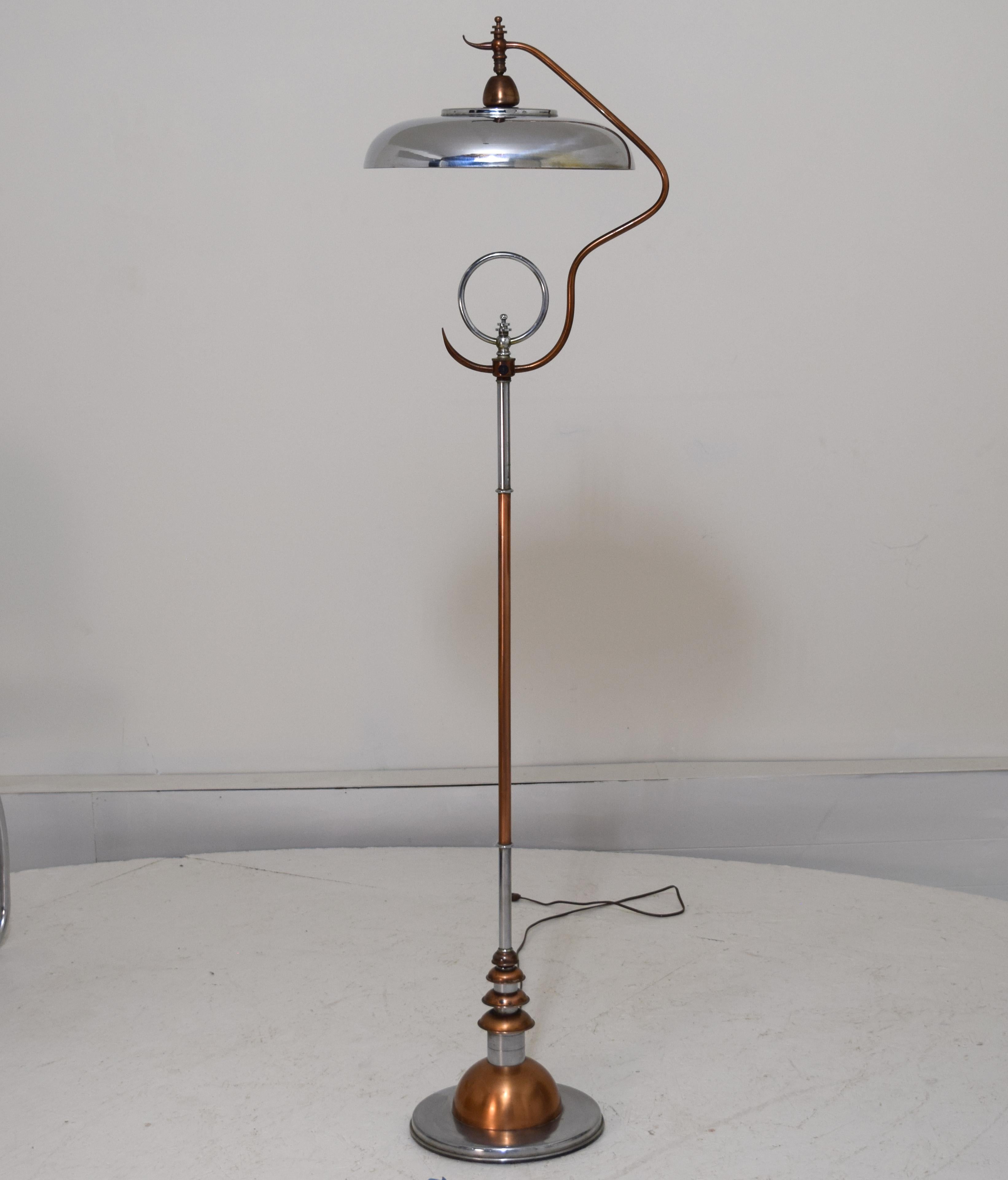 Floor lamp 1935. Copper, steel and chrome.
Measures: 59.5