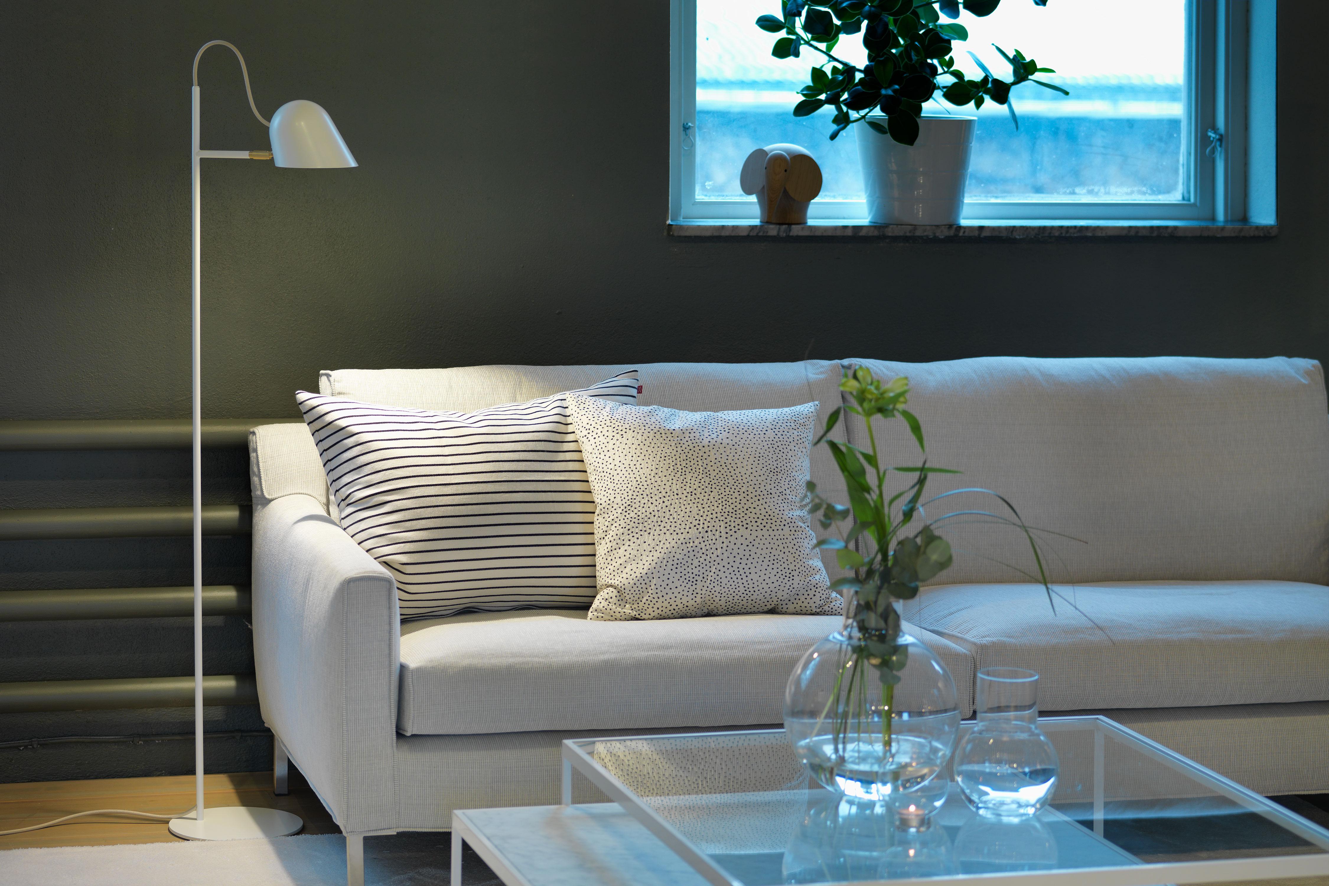 Svedese Lampada da terra 'Streck' di Joel Karlsson per Örsjö in nero in vendita