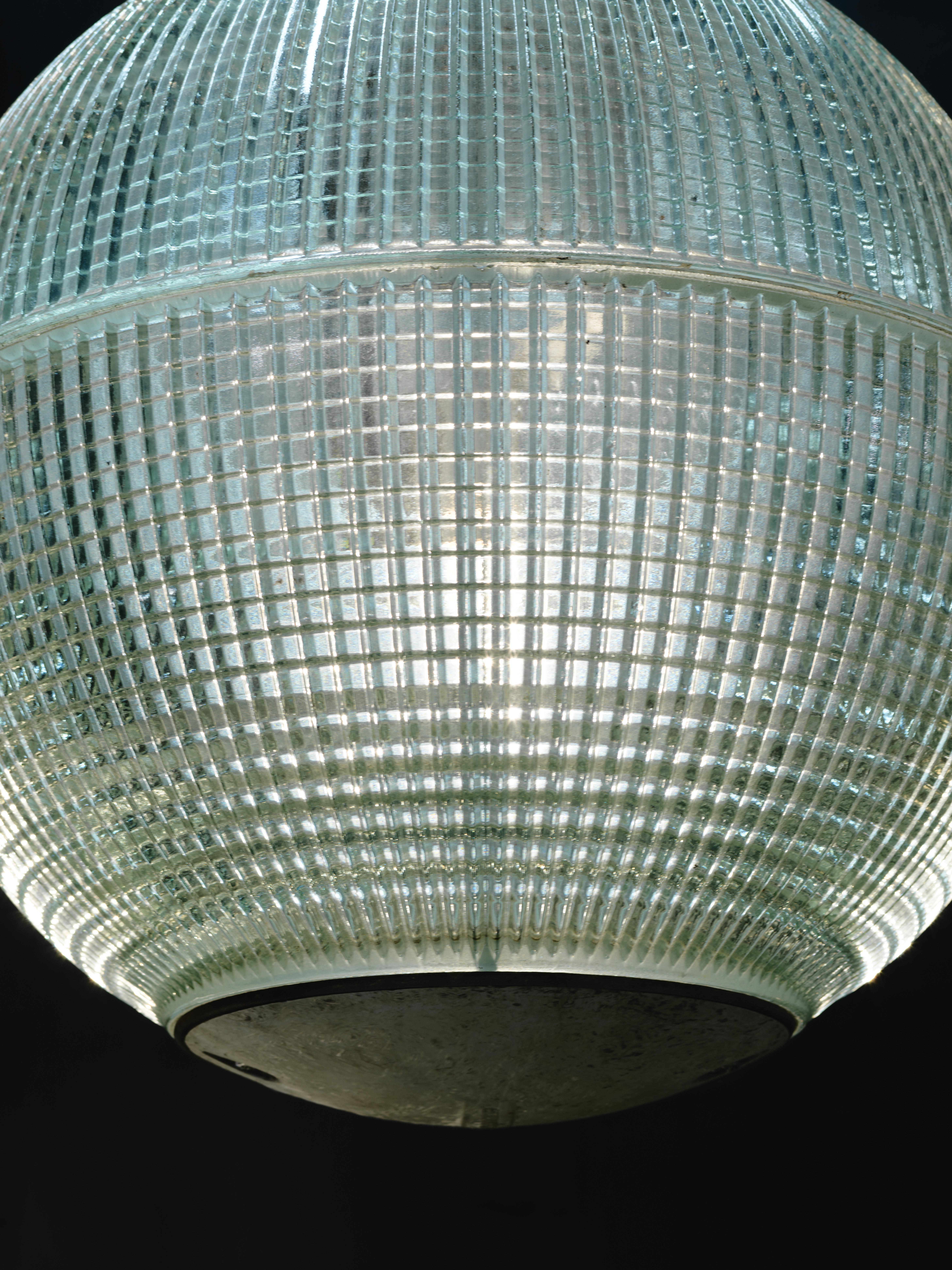 Street-Leuchte aus Glas aus den 1950er Jahren (Europäisch) im Angebot