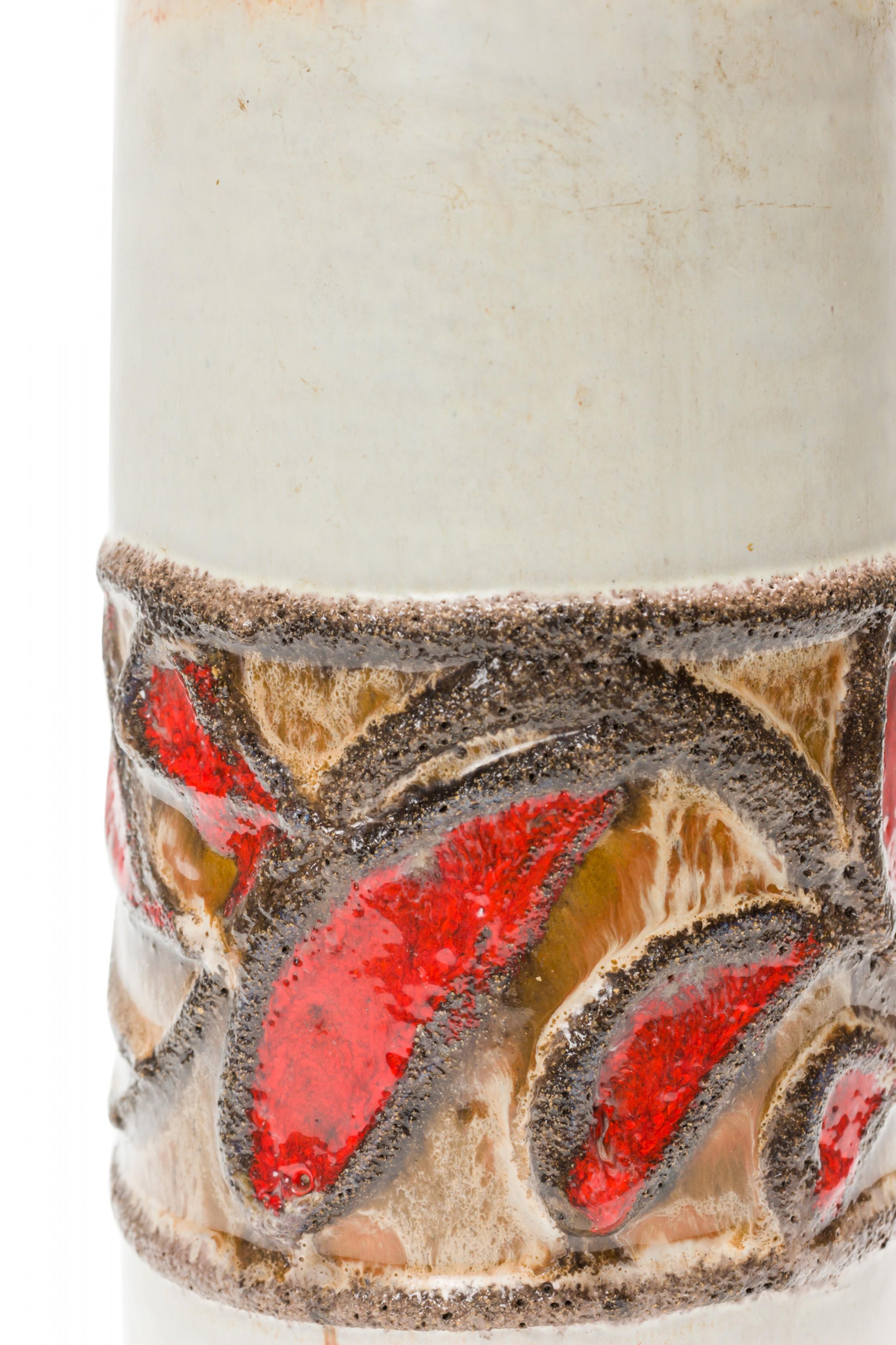 Mid-Century moderno Strehla, Germania dell'Est, metà del secolo, design centrale a bande smaltate bianche, rosse e nere in vendita