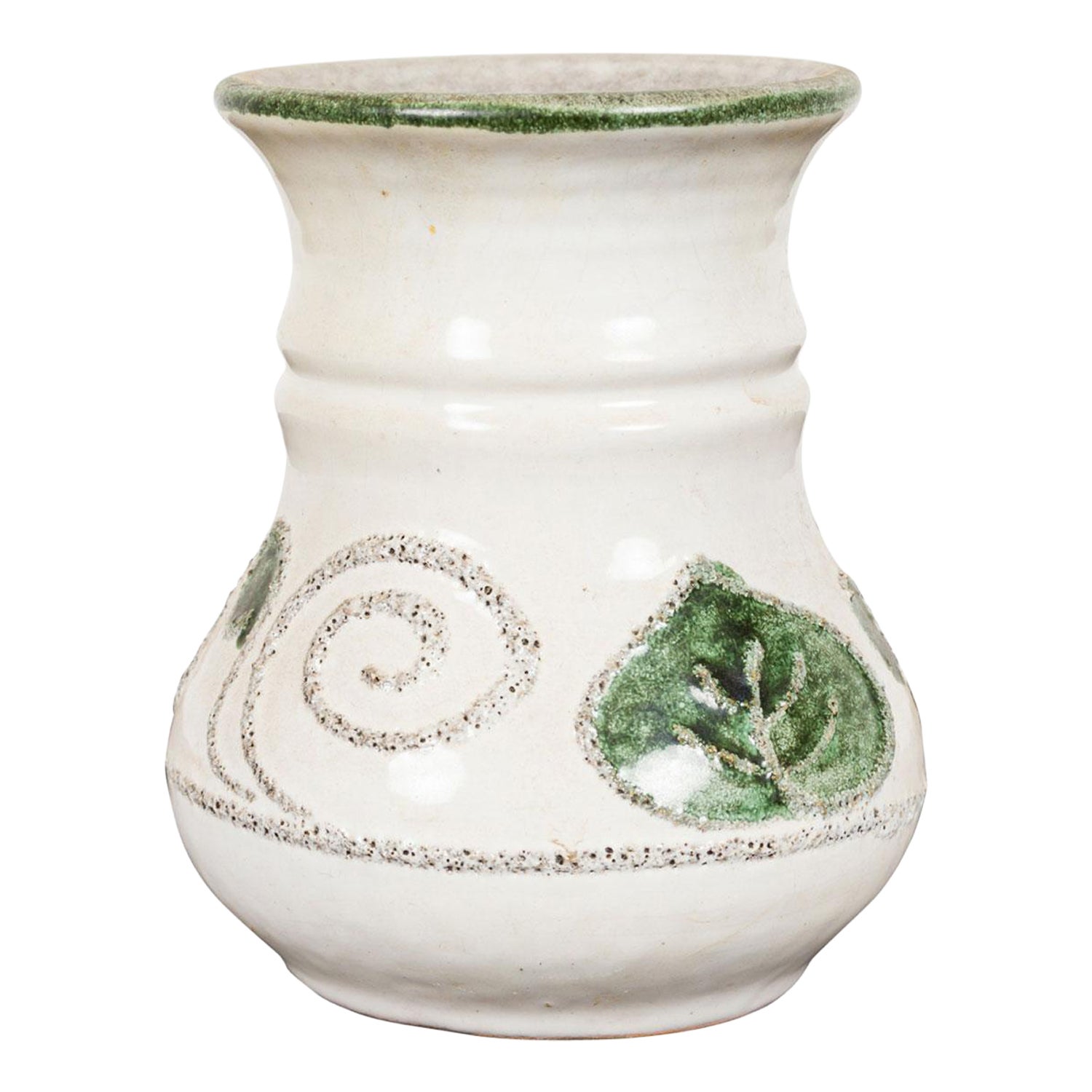Strehla Keramik East German Leaf and Vine Design on White Glaze Ceramic Vase in vendita