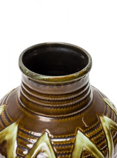 Strehla Keramik East German Mid-Century Zig-Zag Pattern Glazed Ceramic Vase