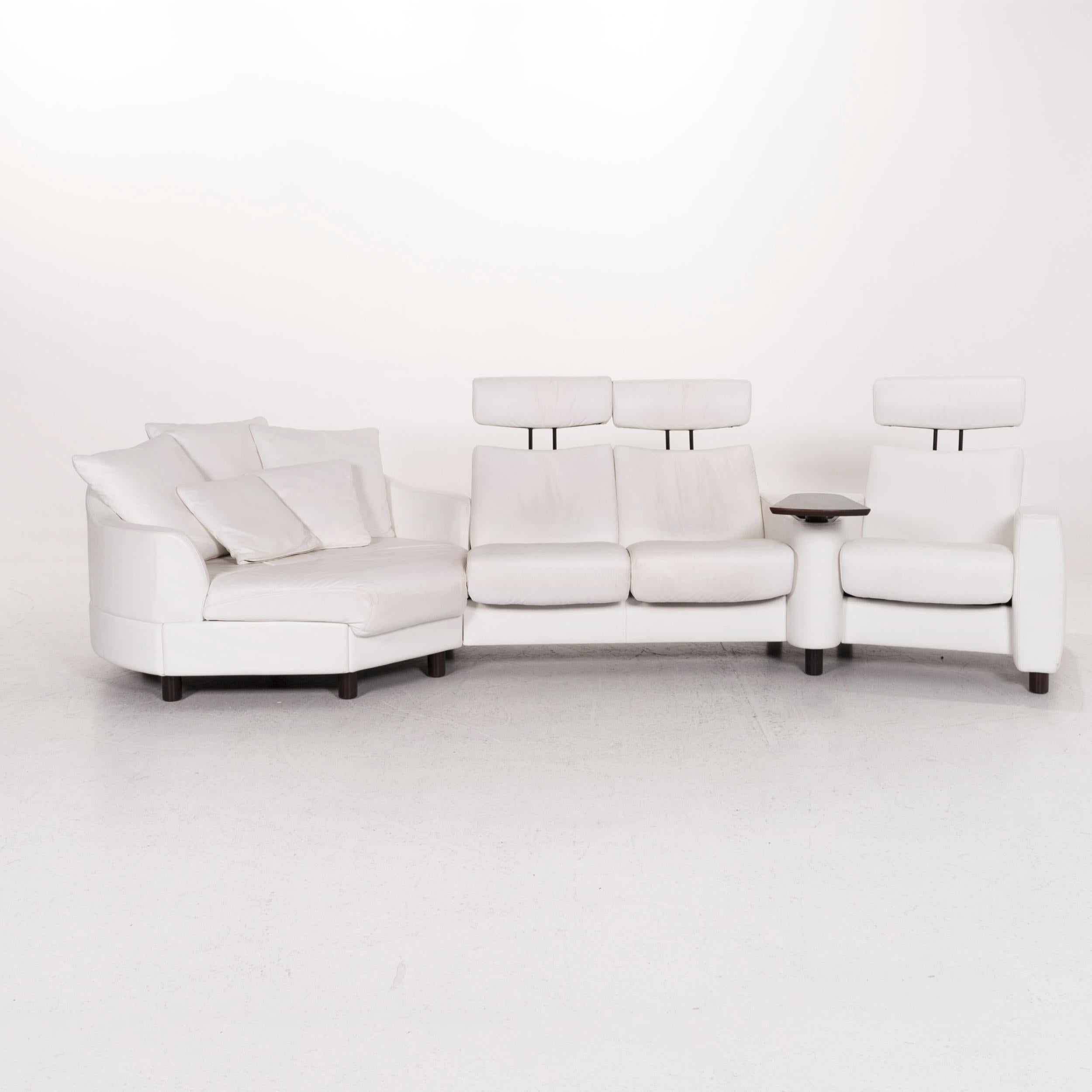 We bring to you a Stressless Arion leather sofa set white 1x corner sofa 1x stool.
 

 Product measurements in centimeters:
 

Depth 83
Width 355
Height 98
Seat-height 44
Rest-height 60
Seat-depth 50
Seat-width 213
Back-height 57.
 