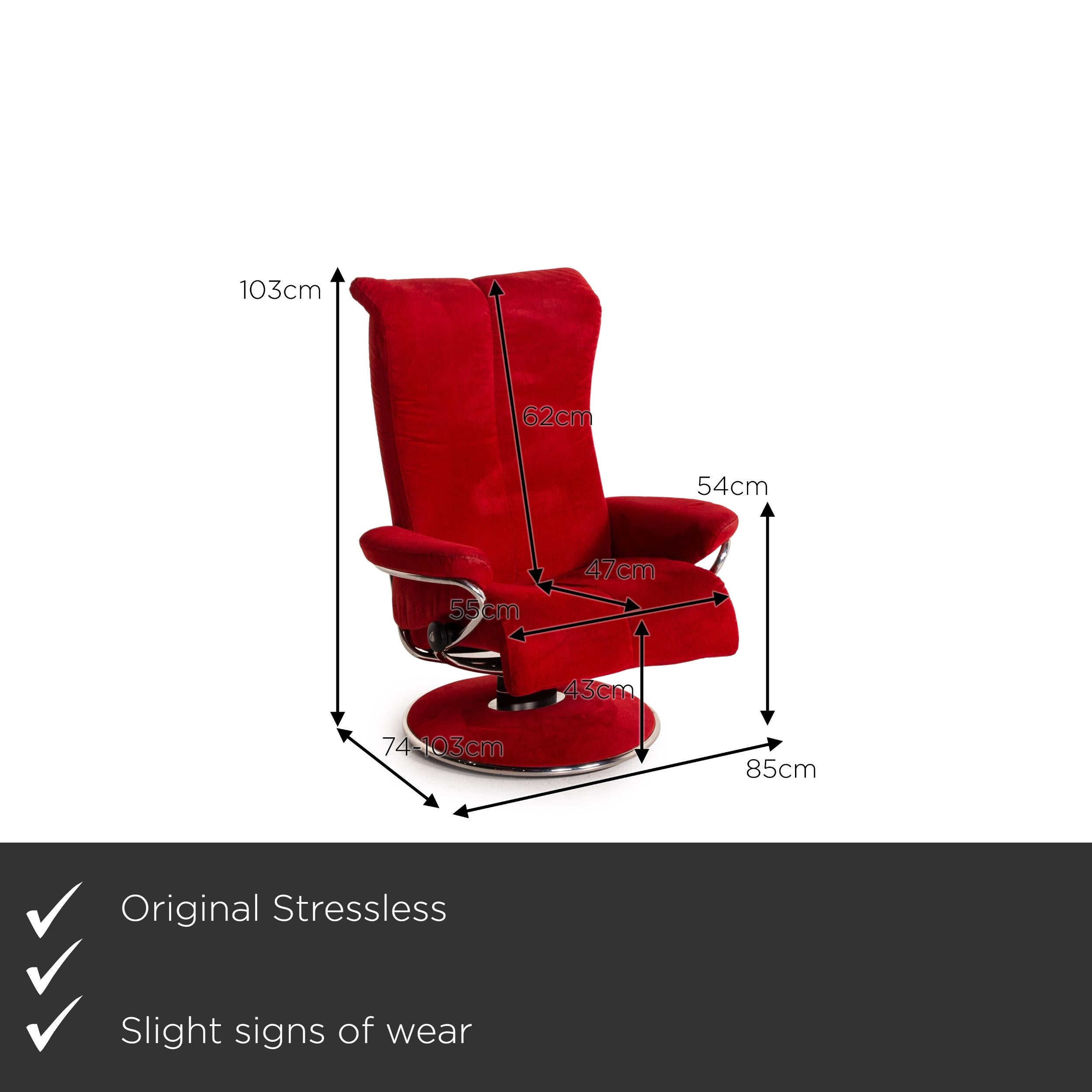 We present to you a stressless blues fabric armchair incl. Red stool.
  
 

 Product measurements in centimeters:
 

Depth 74
Width 85
Height 103
Seat height 43
Rest height 54
Seat depth 47
Seat width 55
Back height 62.