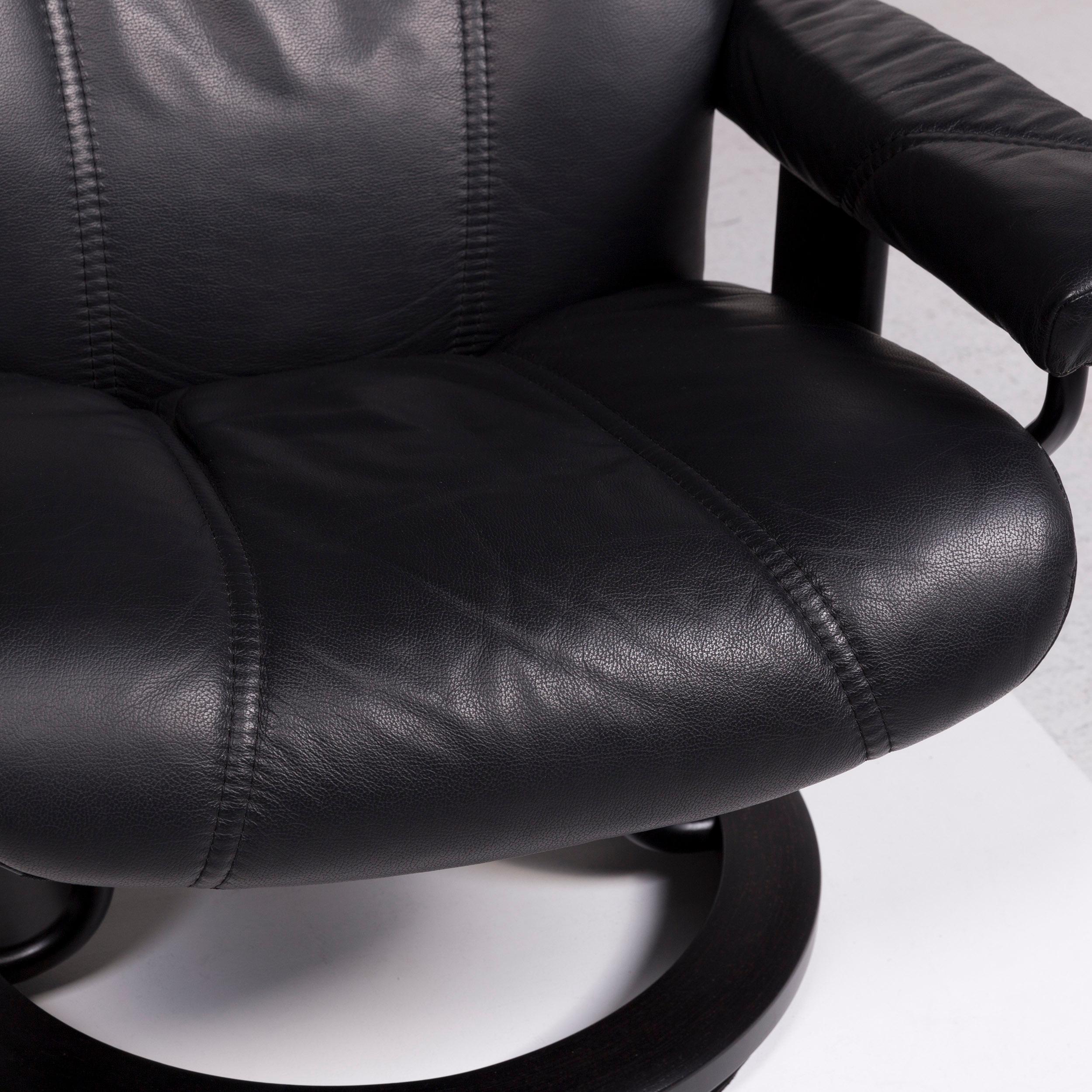 Stressless Consul Leather Armchair Black Includes Stool In Good Condition In Cologne, DE