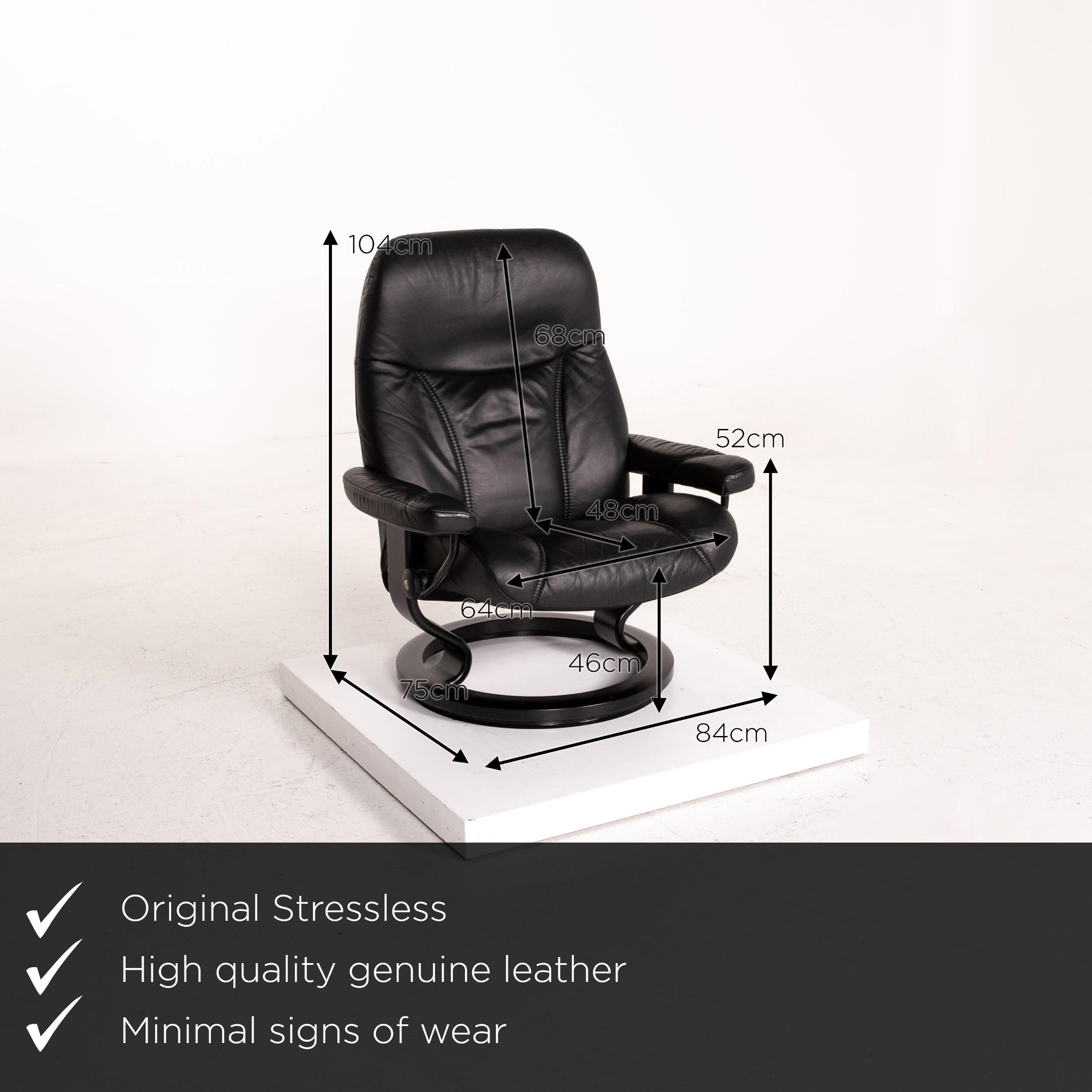 We present to you a Stressless Consul leather armchair incl. Stool black relaxation function.
 

 Product measurements in centimeters:
 

Depth 75
Width 84
Height 104
Seat height 46
Rest height 52
Seat depth 48
Seat width 64
Back height
