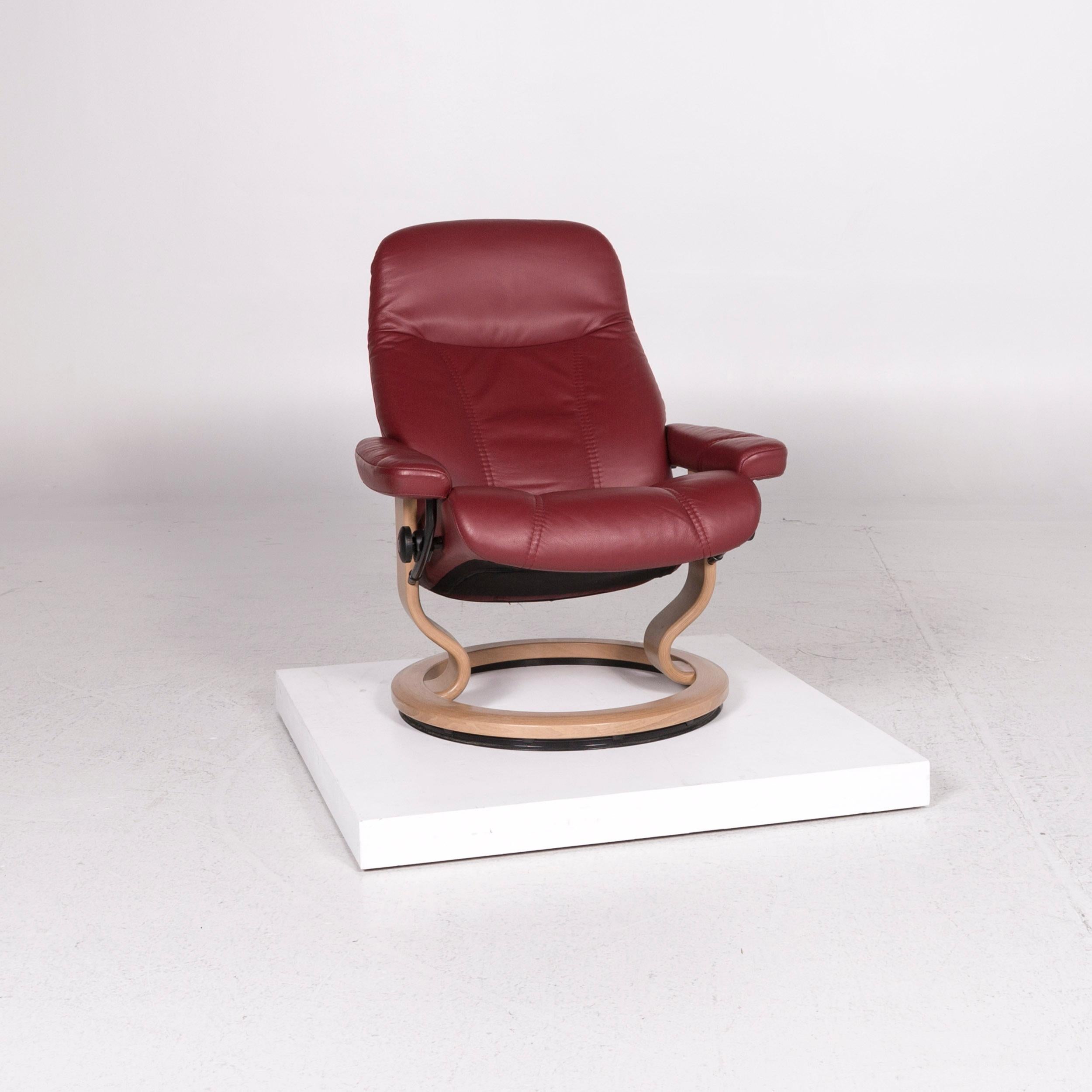 We bring to you a stressless consul leather armchair red relax function function size M.

 

 Product measurements in centimeters:
 

Depth 70
Width 75
Height 100
Seat-height 40
Rest-height 52
Seat-depth 45
Seat-width 55
Back-height 65.