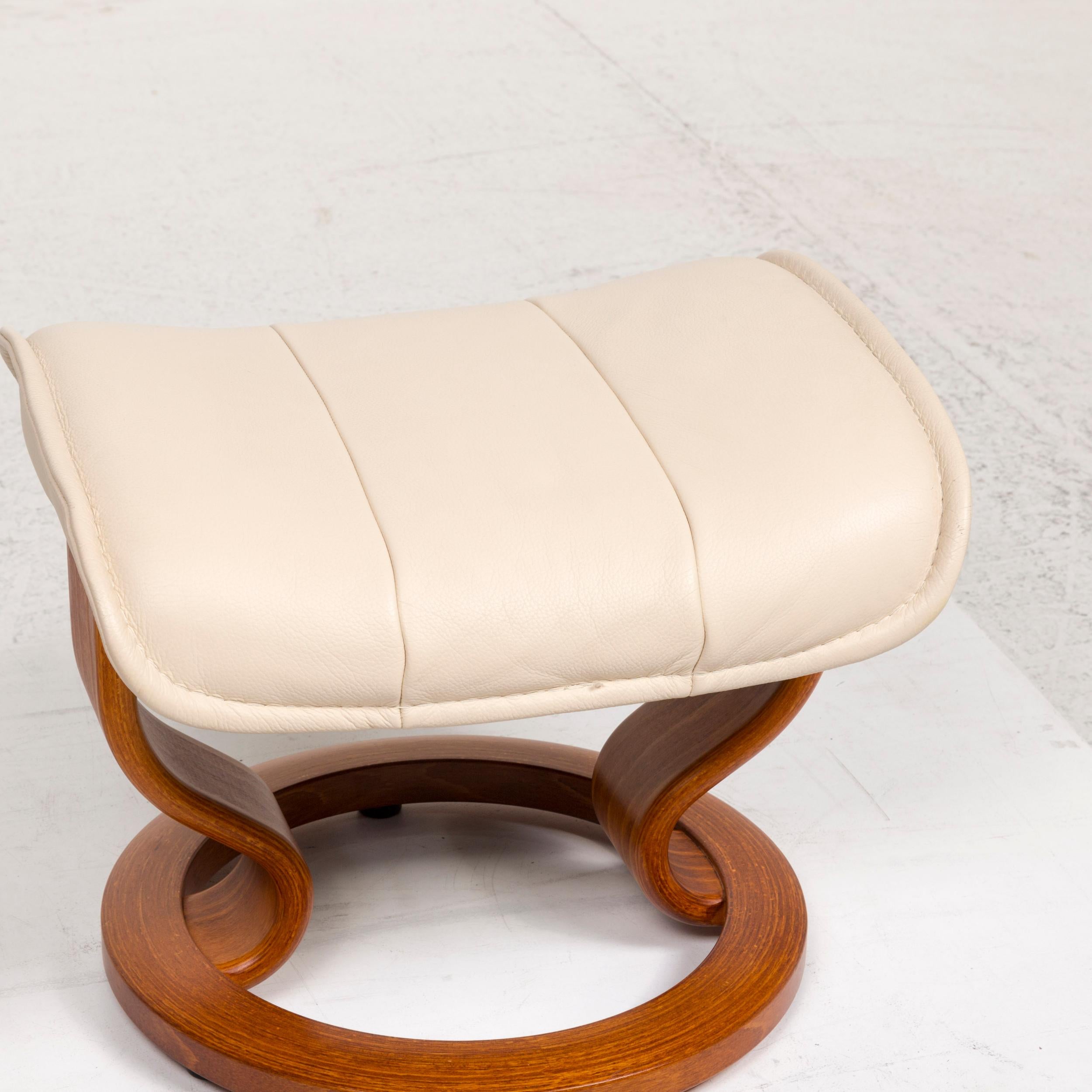 Modern Stressless Leather Armchair Cream Relax Function Function