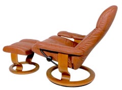 Stressless Leather Lounge Chair and Ottoman by Ekornes c. 1970's