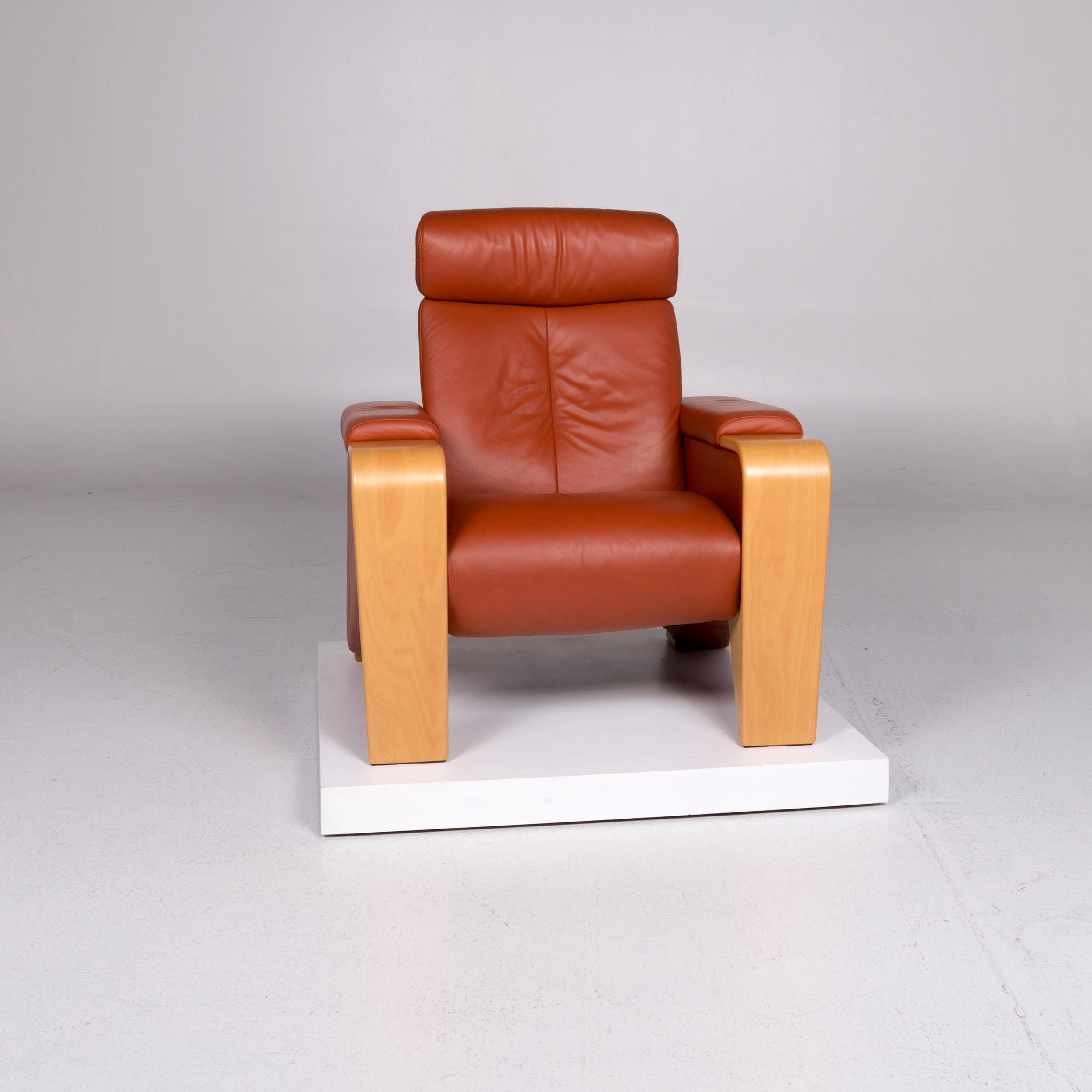 Nous vous présentons un fauteuil Pegasus en cuir terracotta sans stress, avec tabouret.
 
Mesures du produit en centimètres :
 
Profondeur 81
Largeur 89
Hauteur 97
Hauteur de repos 58
Profondeur d'assise 51
Largeur du siège 54
Hauteur du