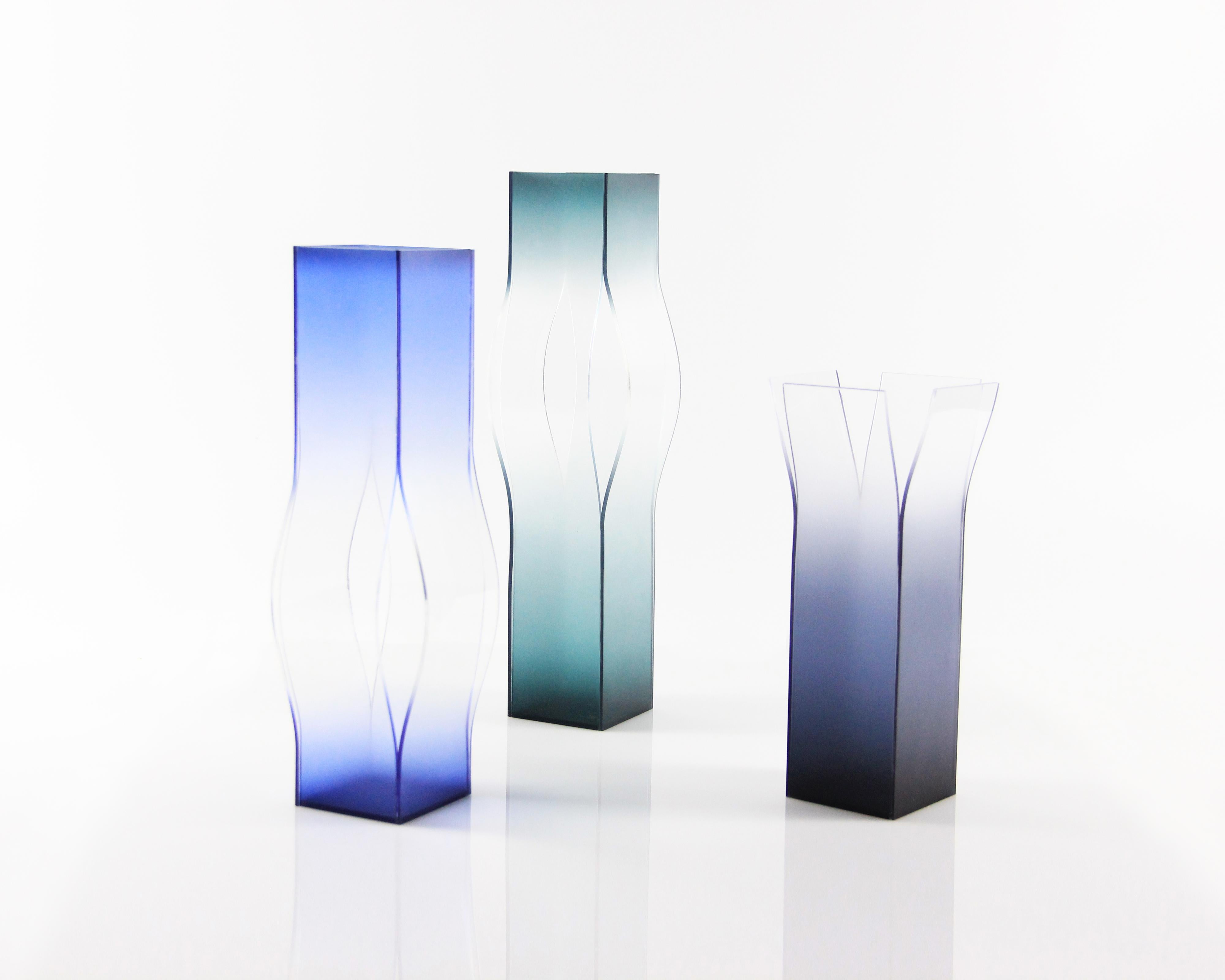 Stretch Color Vase, Collection 3 Size For Sale