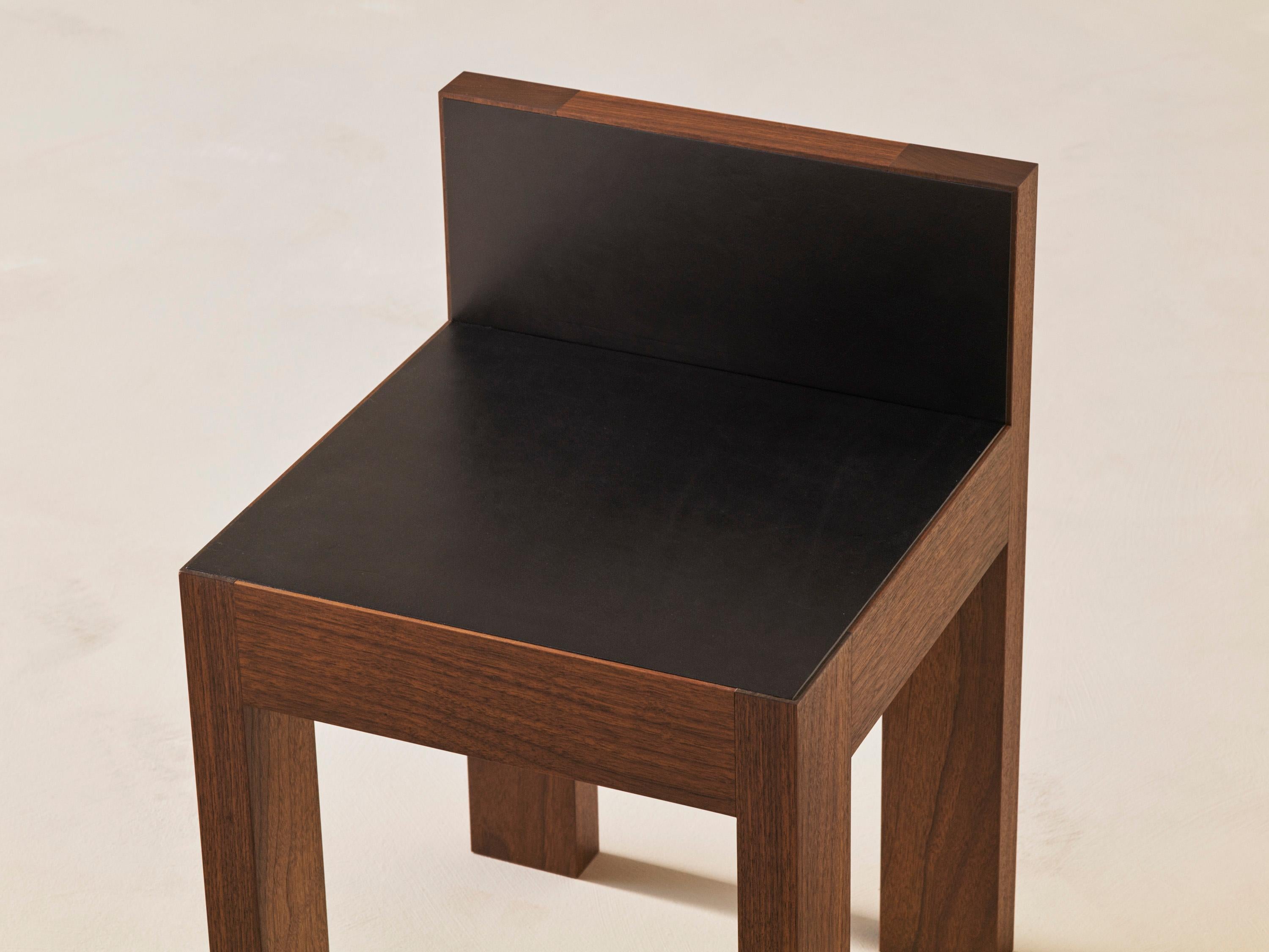 Strict Small Stool by Veermakers In New Condition For Sale In Geneve, CH