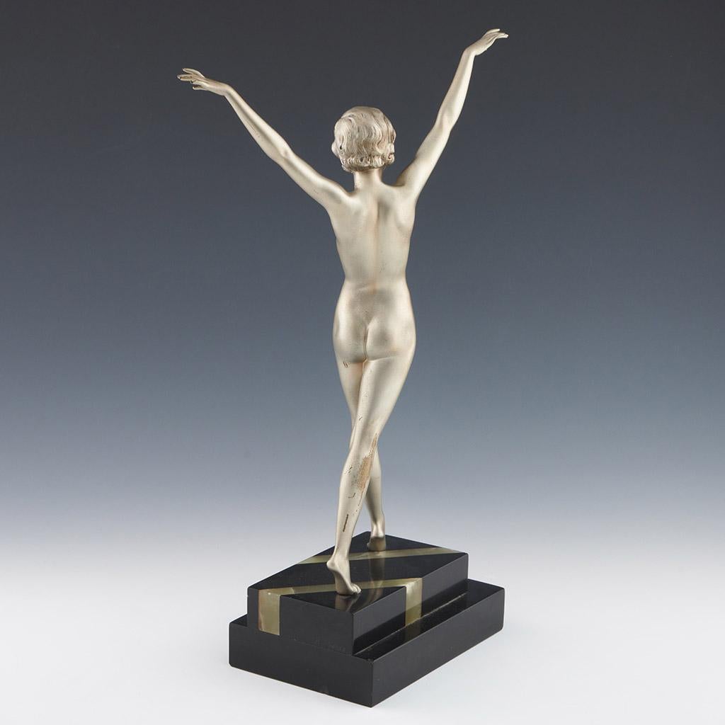Schreitende Frau' Ferdinand Preiss Bronze-Skulptur einer nackten Frau im Art Deco Stil (Frühes 20. Jahrhundert) im Angebot