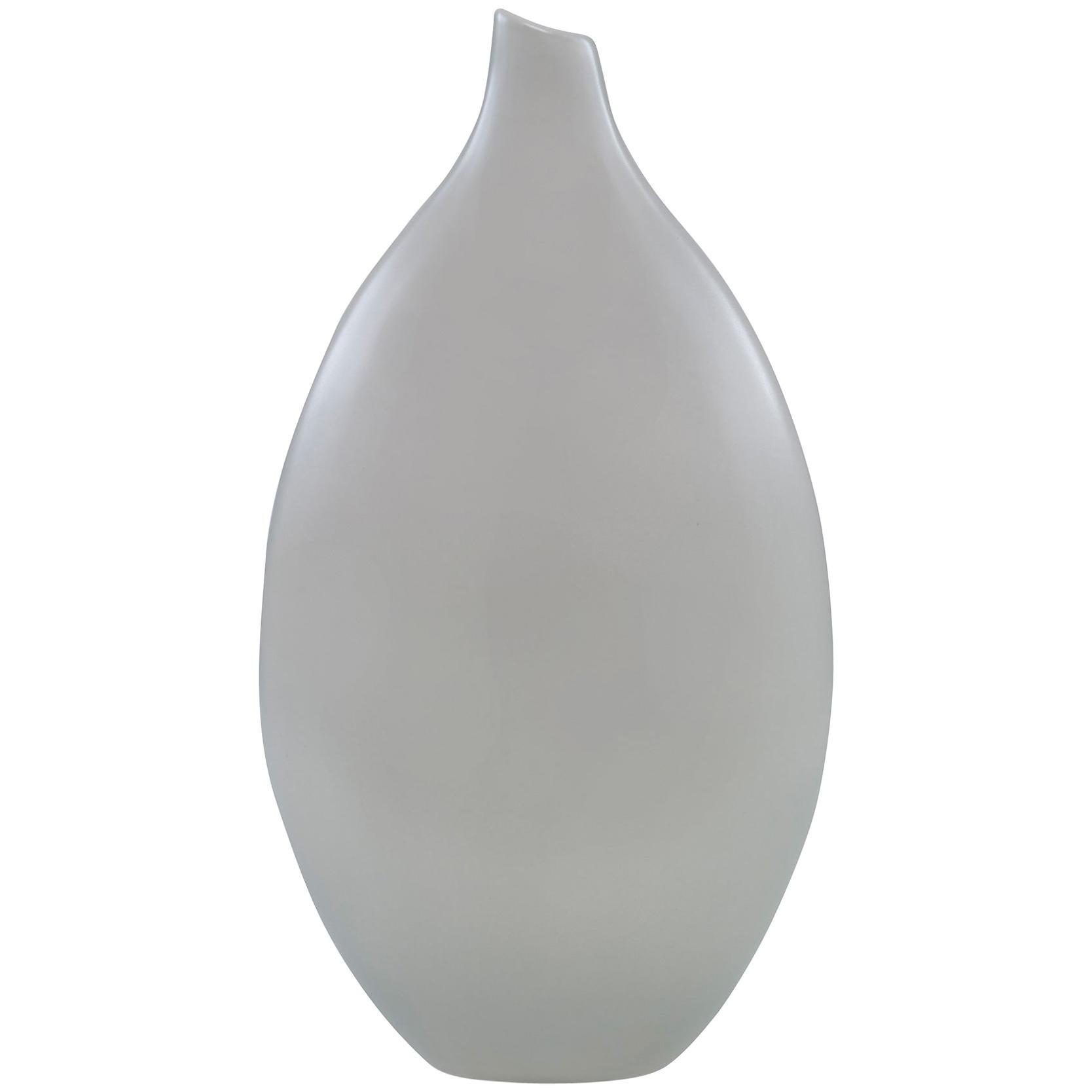 Striebeck Vase in Cream Ceramic by CuratedKravet