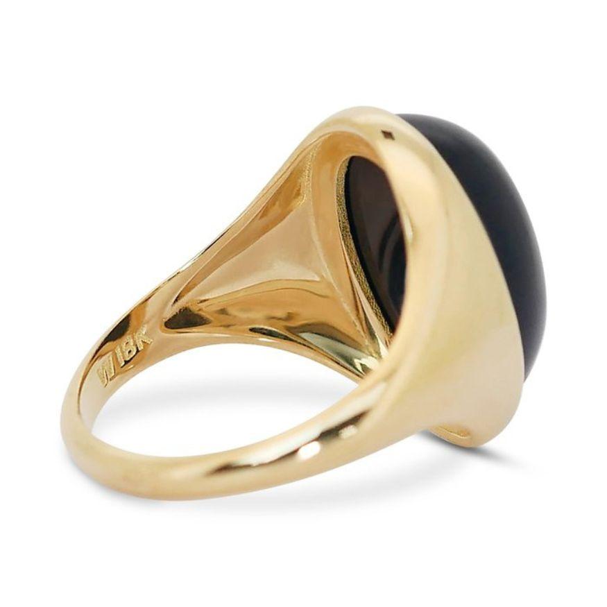 Oval Cut Striking 10.88 Carat Oval Cabochon Cut Onyx Ring in 18K Yellow Gold