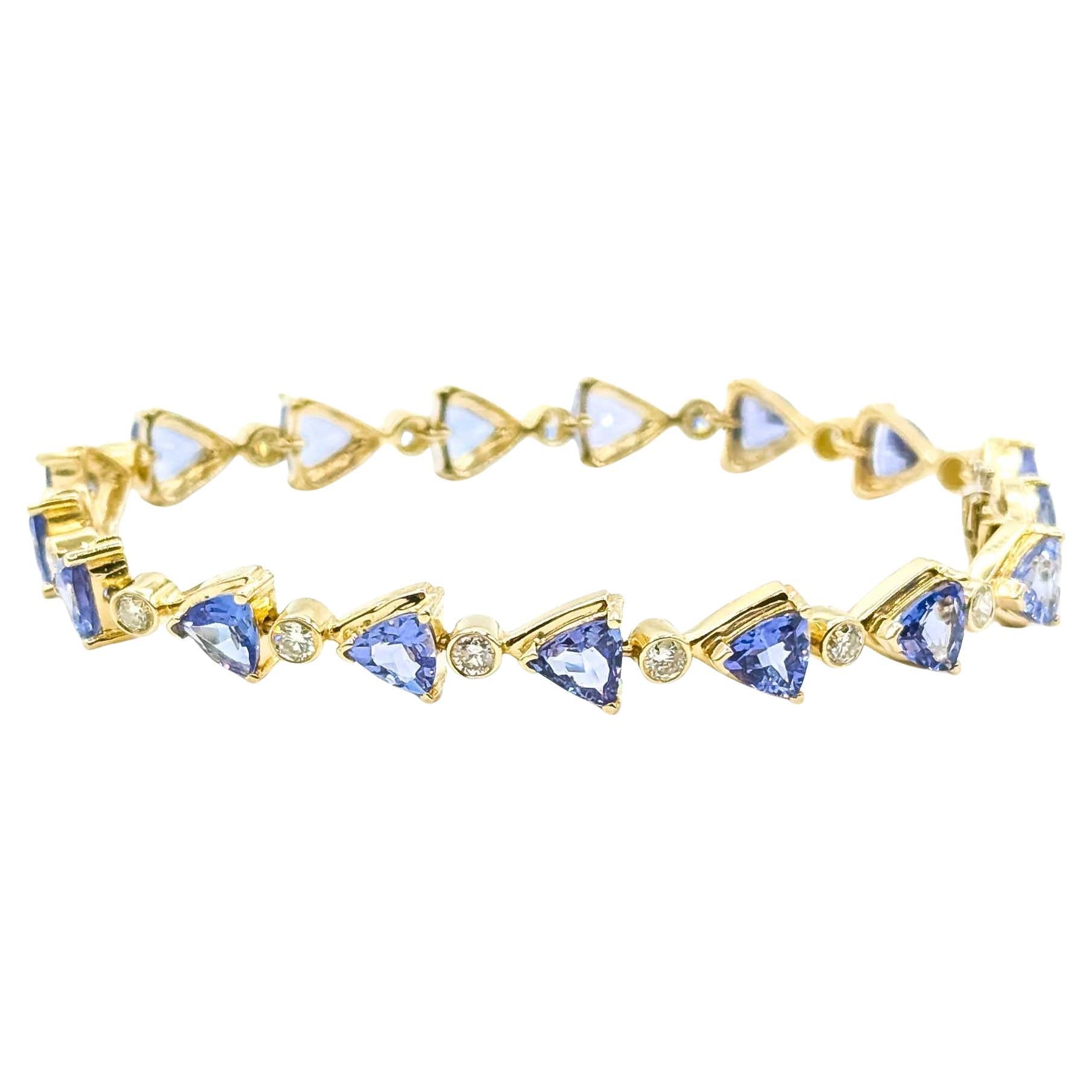 Auffälliges 14k Gelbgold Tansanit & Diamant A Link-Armband