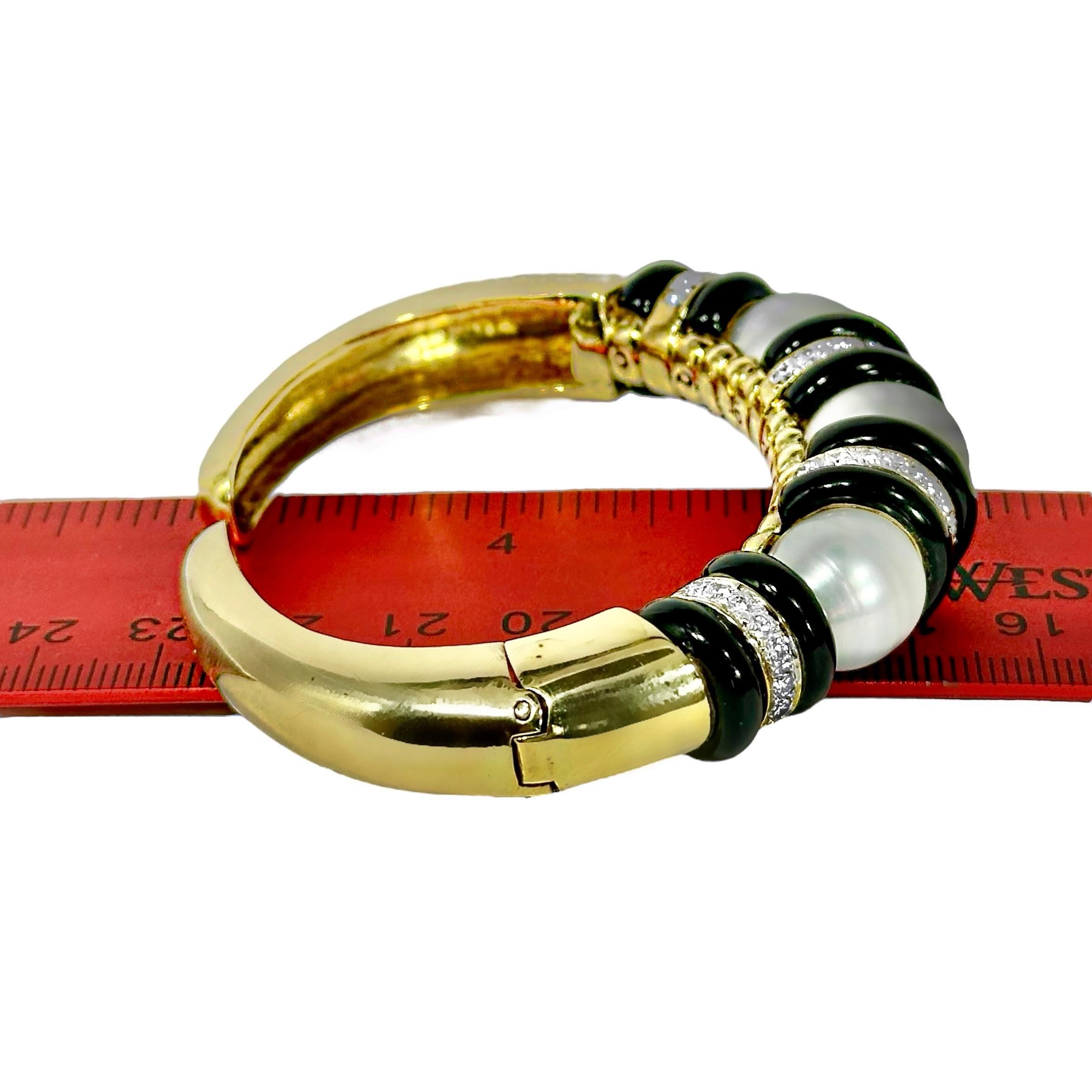 Striking 18K Yellow Gold South Sea Pearl, Onyx And Diamond Bracelet For Sale 6