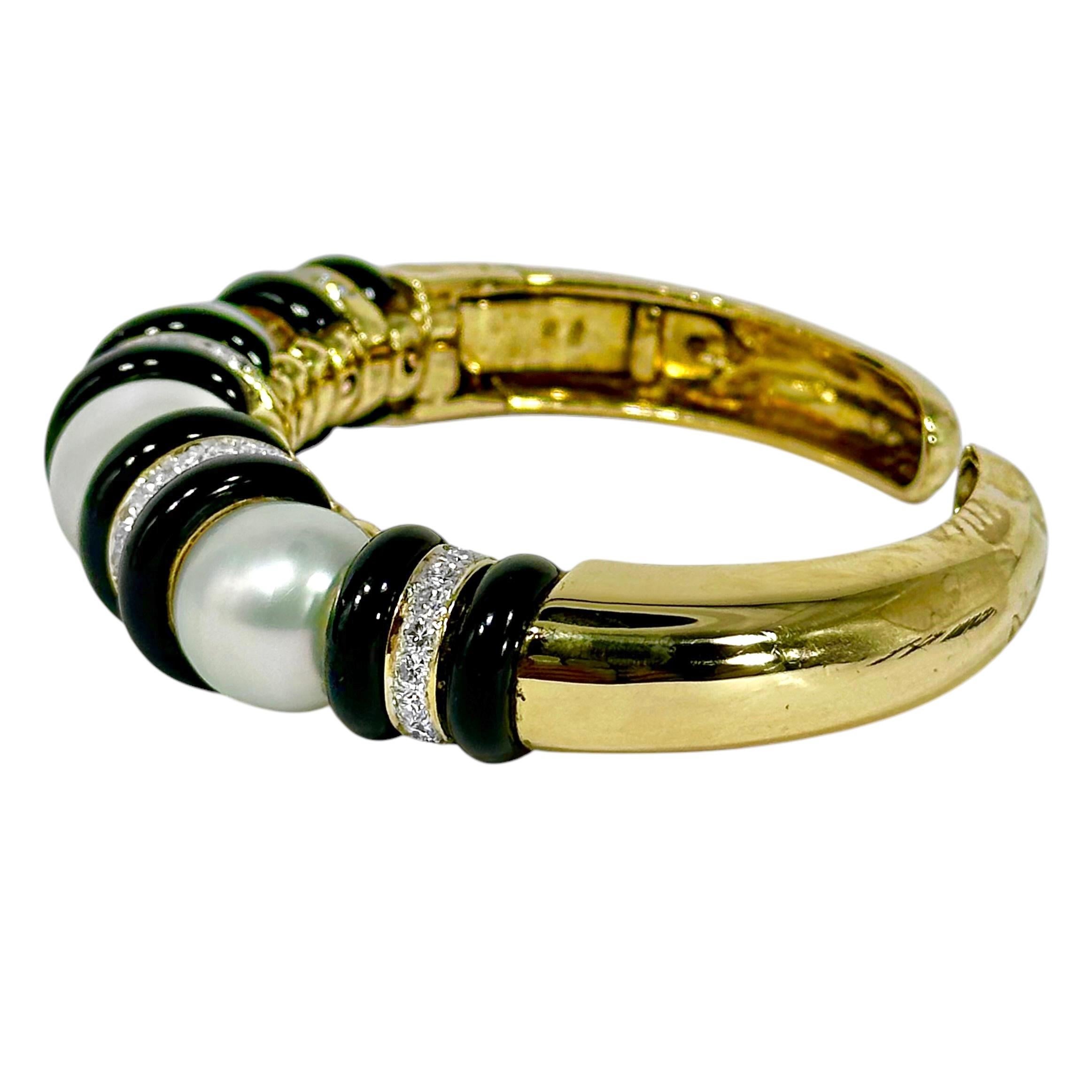 Brilliant Cut Striking 18K Yellow Gold South Sea Pearl, Onyx And Diamond Bracelet For Sale