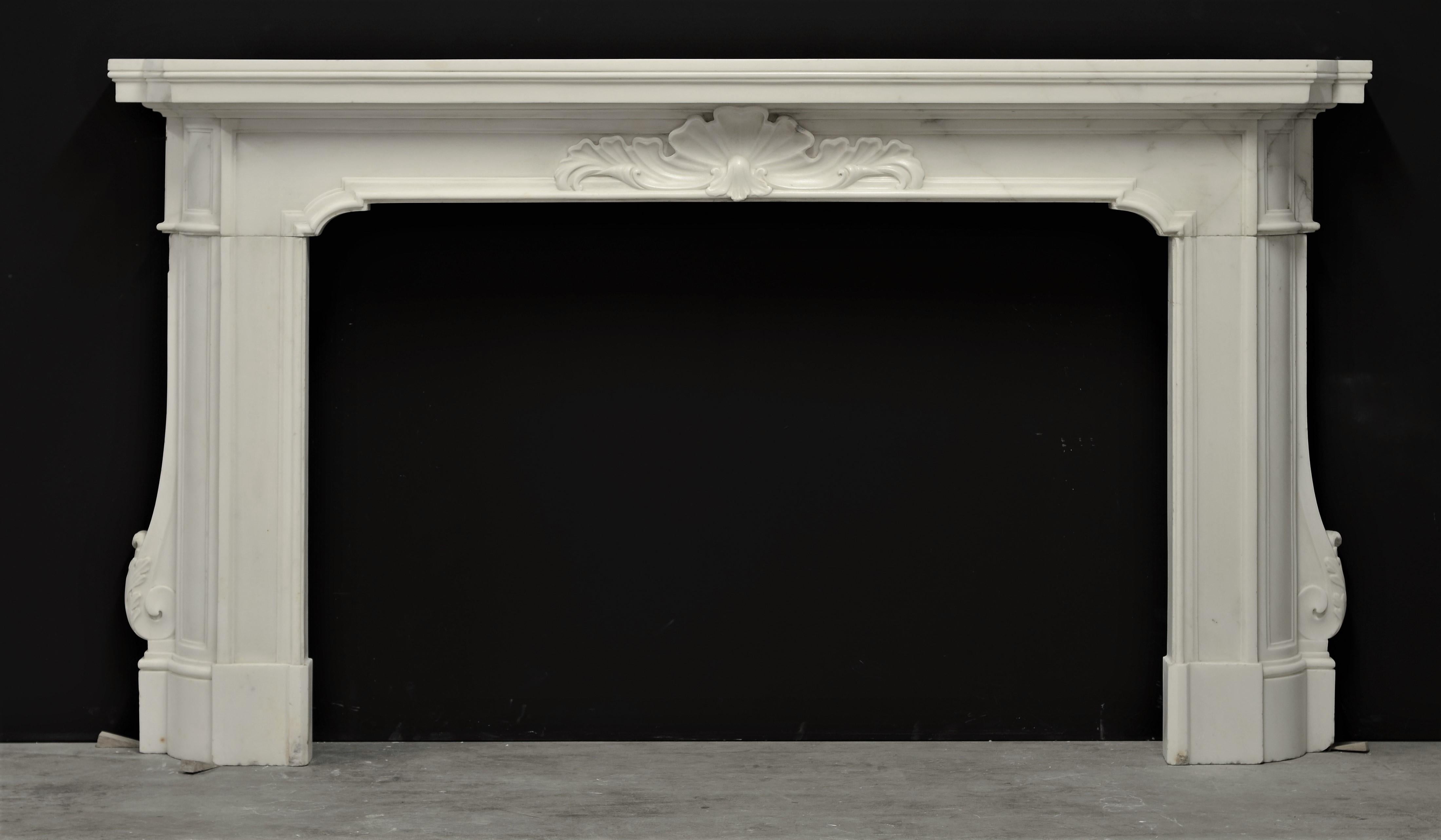 Striking 18th Century Italian Baroque Fireplace Mantel in Statuary Marble For Sale 1