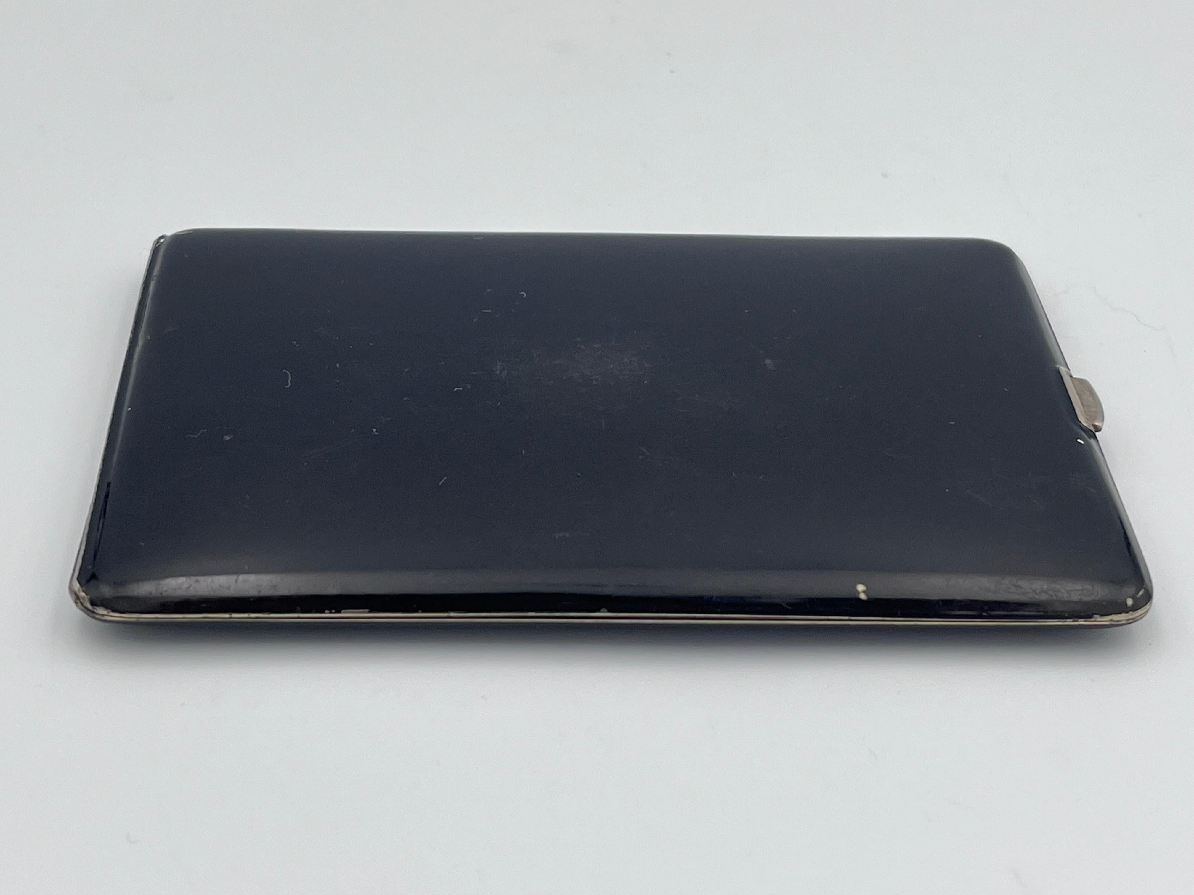 Straordinario portasigarette Art Deco del 1920 con guscio d'uovo in smalto rosso e nero in vendita 12