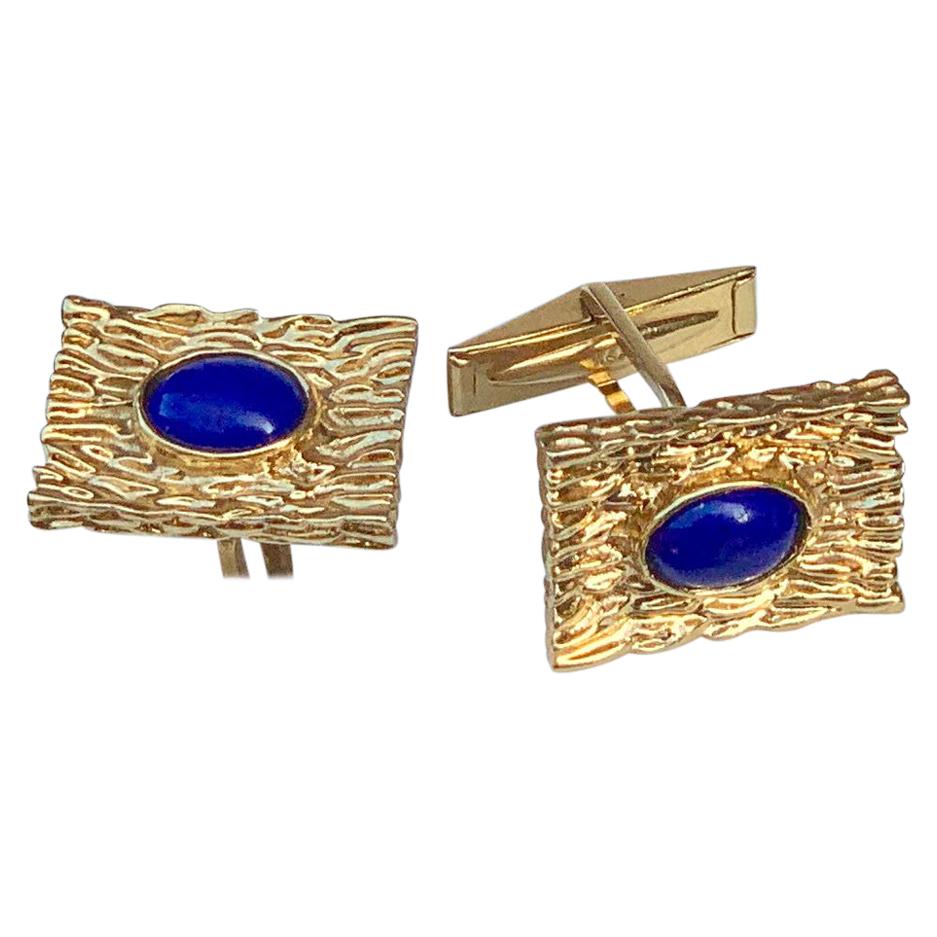 Striking Vivid Blue Lapis Lazuli Mid Century 14 Karat Gold Bark Finish Cufflinks