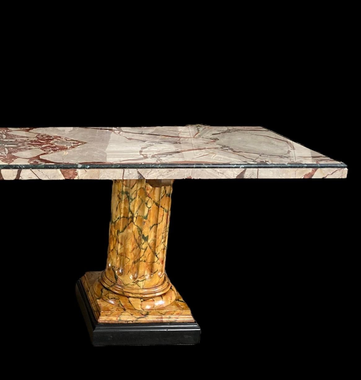 XIXe siècle Table basse à plateau en marbre du 19e siècle en vente