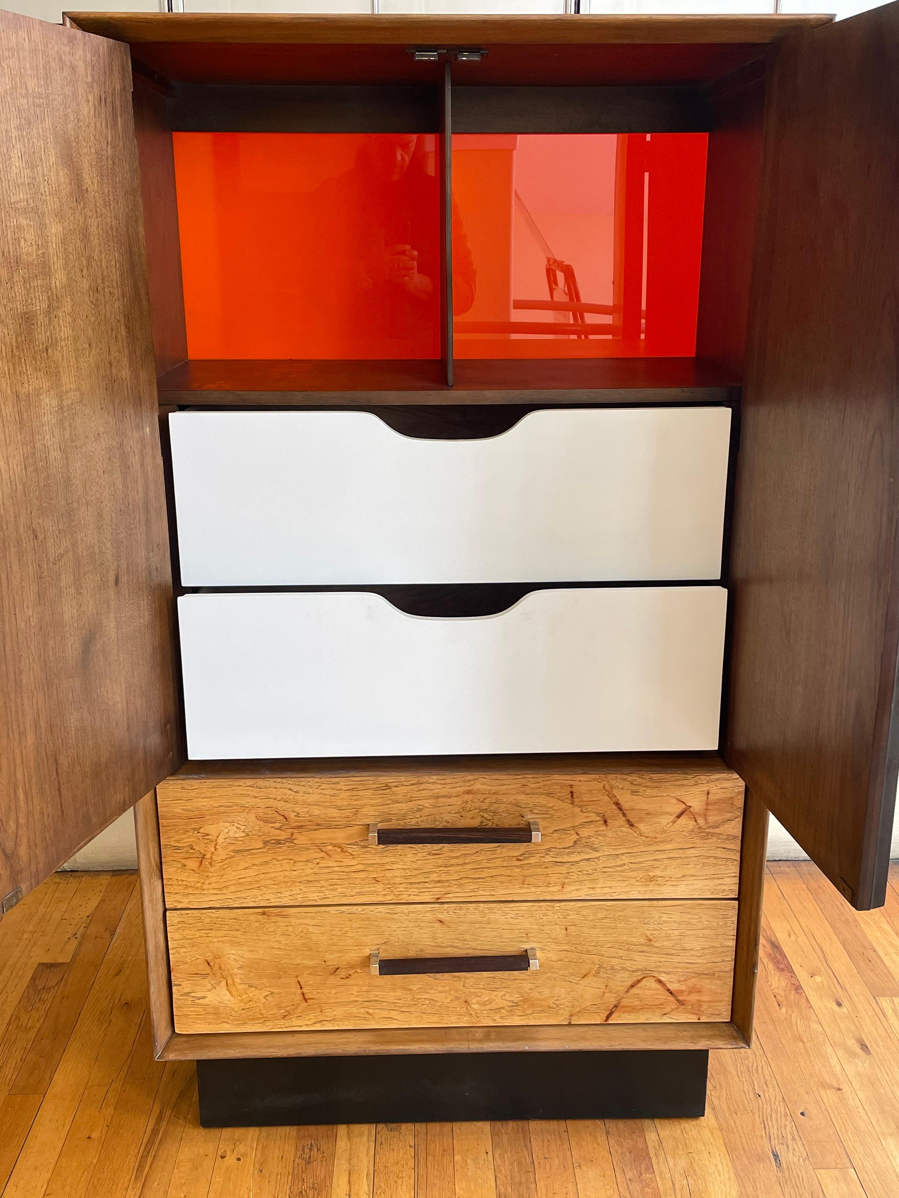 Striking American Mid-Century Modern Tallboy Dresser/Mini Bar Cabinet In Excellent Condition In San Diego, CA