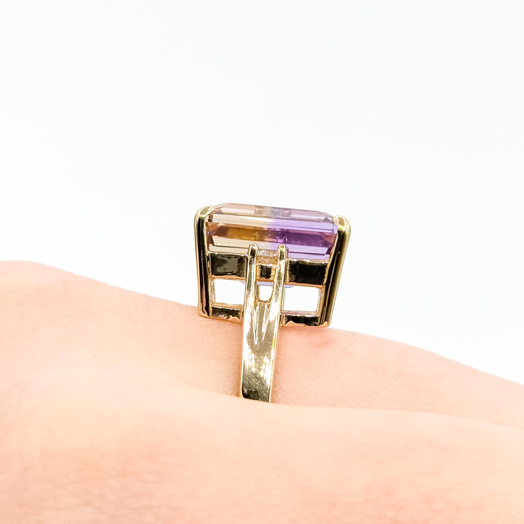 Striking Ametrine & Diamond Cocktail Ring in 14k Yellow Gold Pour femmes en vente