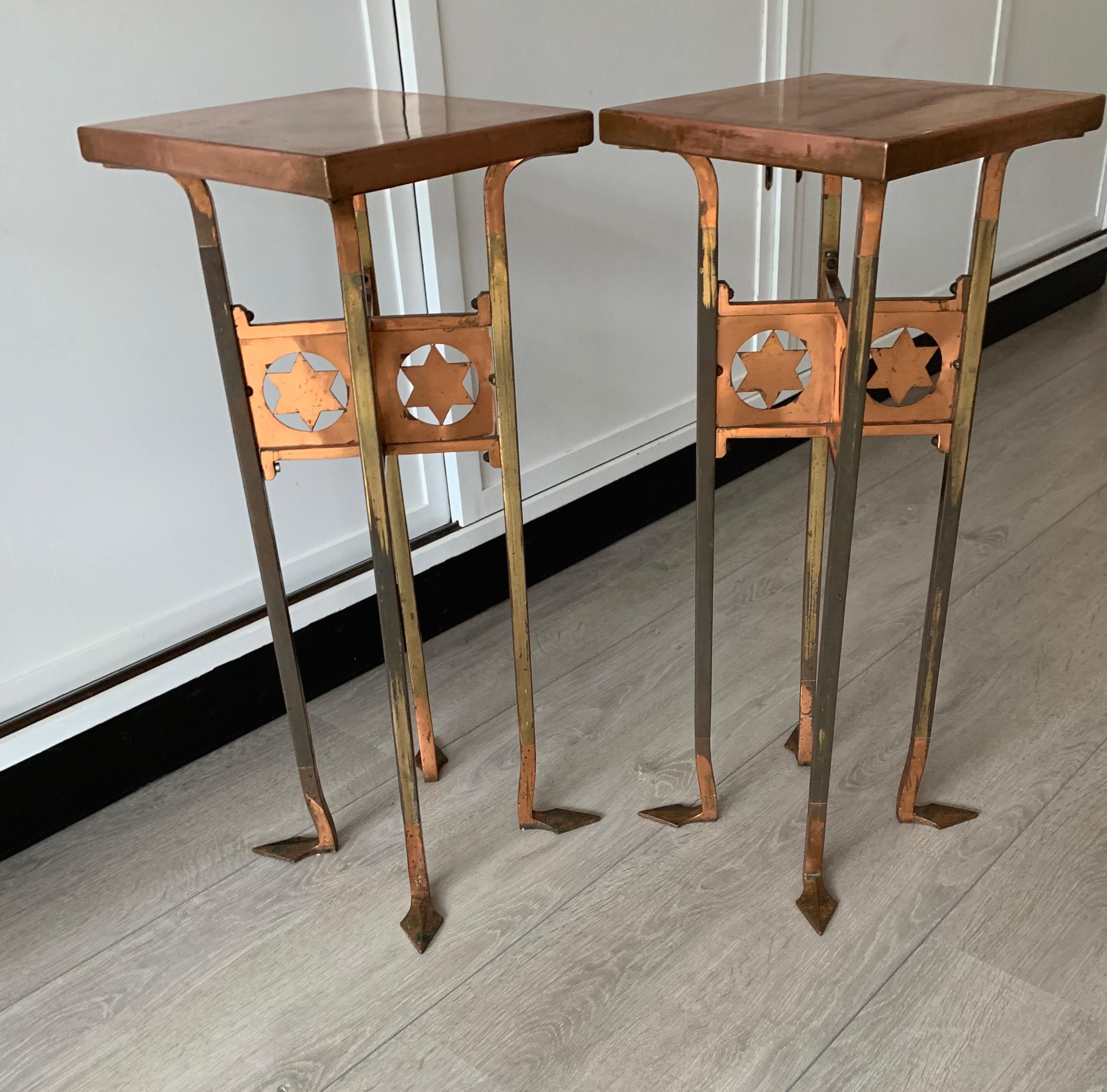 Unique and timeless pair of early 20th century stands.

When it comes to medium size Arts & Crafts pedestals, this rare pair could very well be the most handsome and stylish we ever had the pleasure of offering. Handcrafted with a combination of